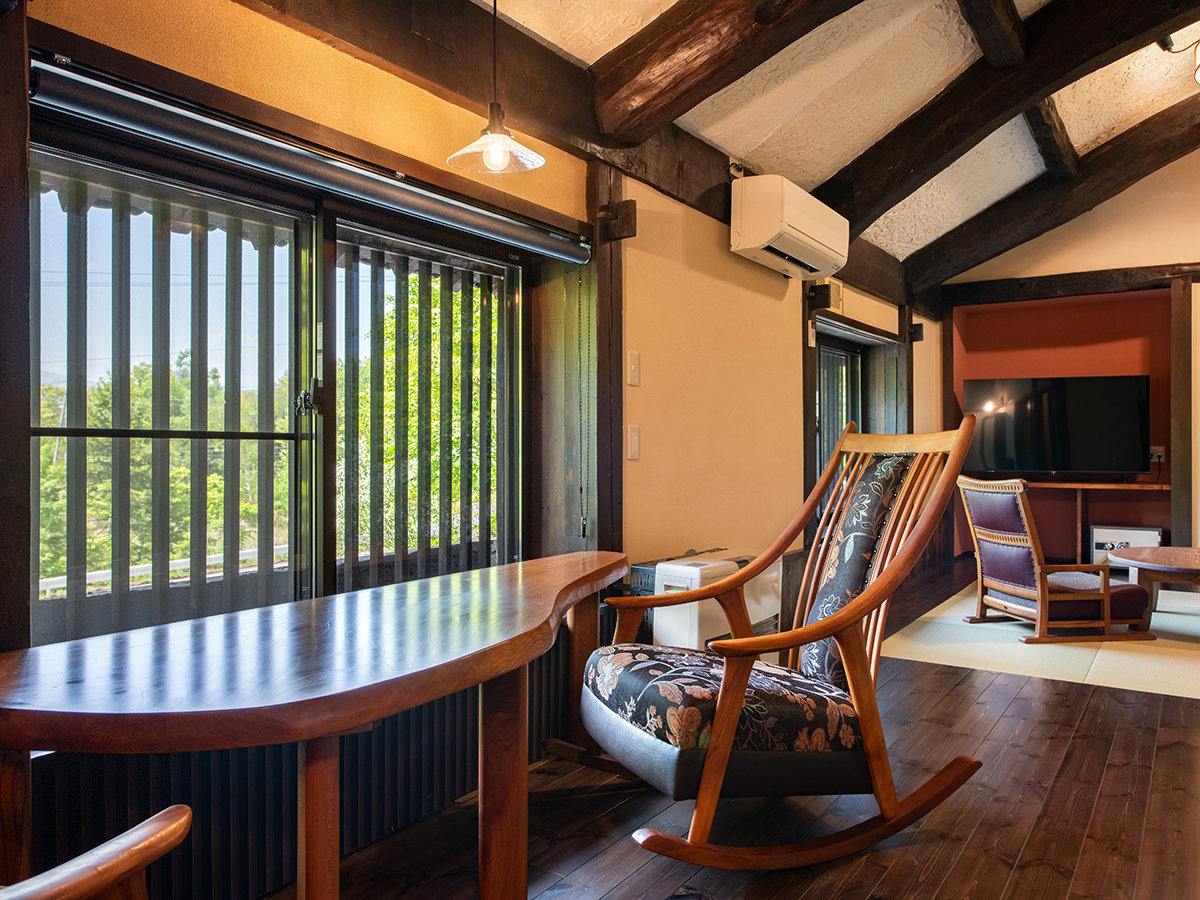 x@VR؂̃e[uƃbLO`FA[̋Sn̗ǂ