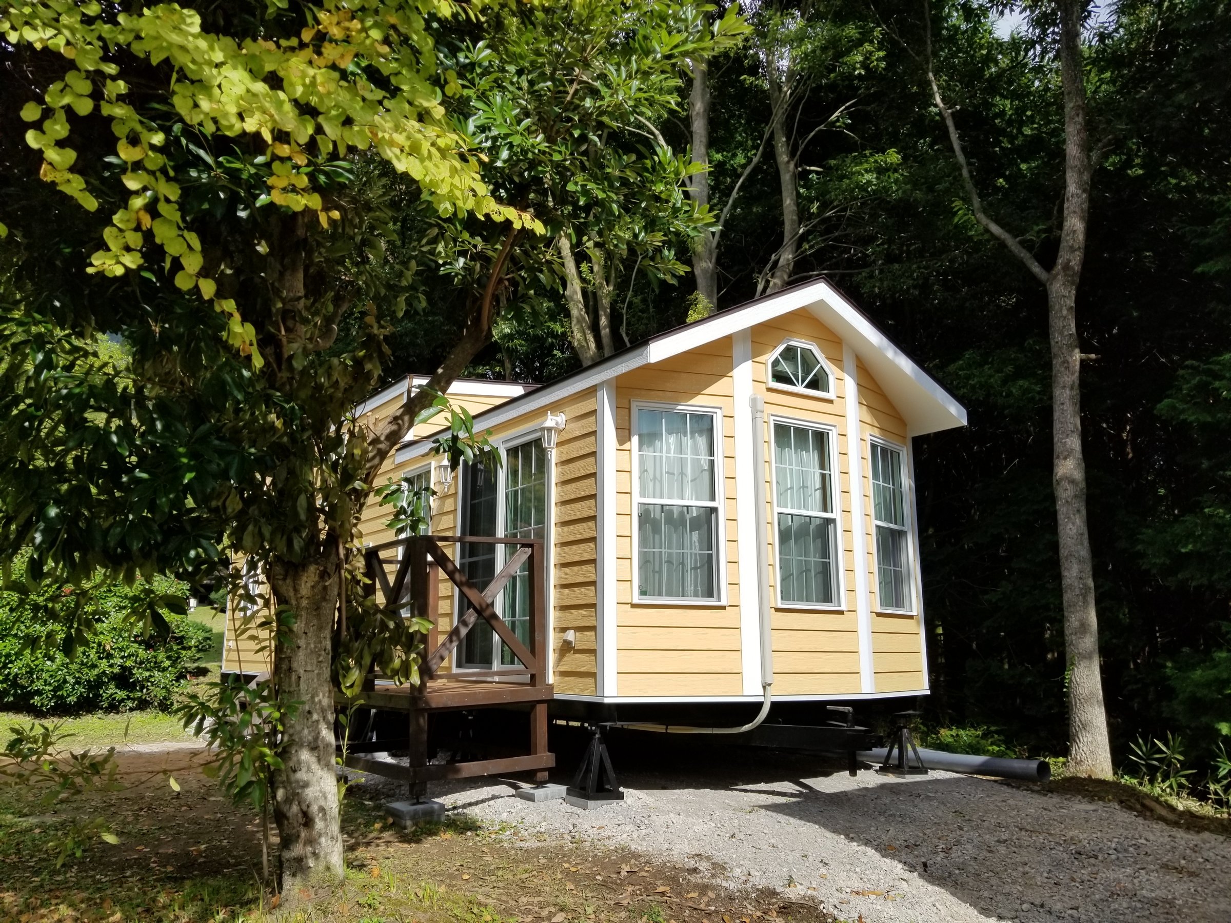 �����{�ő勉�̃g���[���[�n�E�X