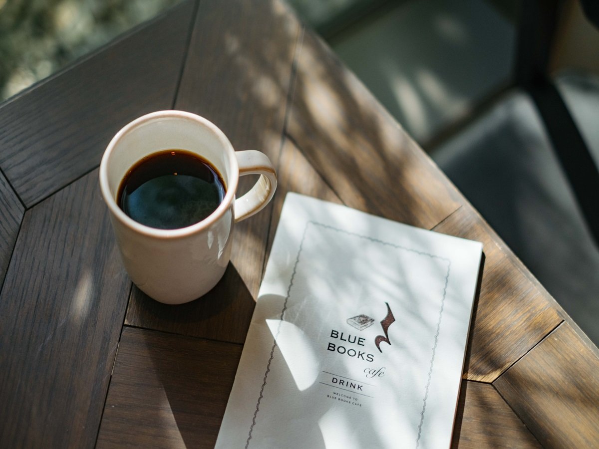 BLUE BOOKS CAFE 1