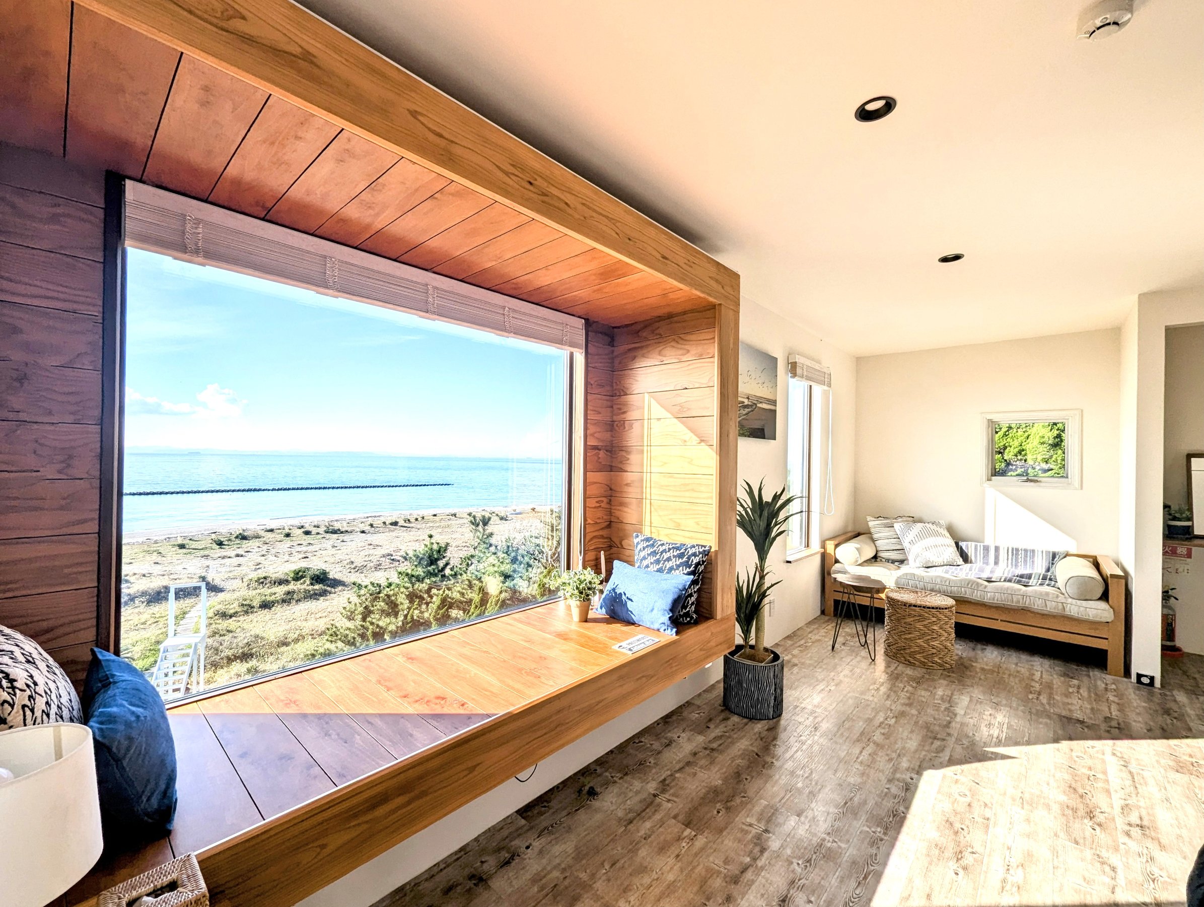 ���C���x�b�h���[��