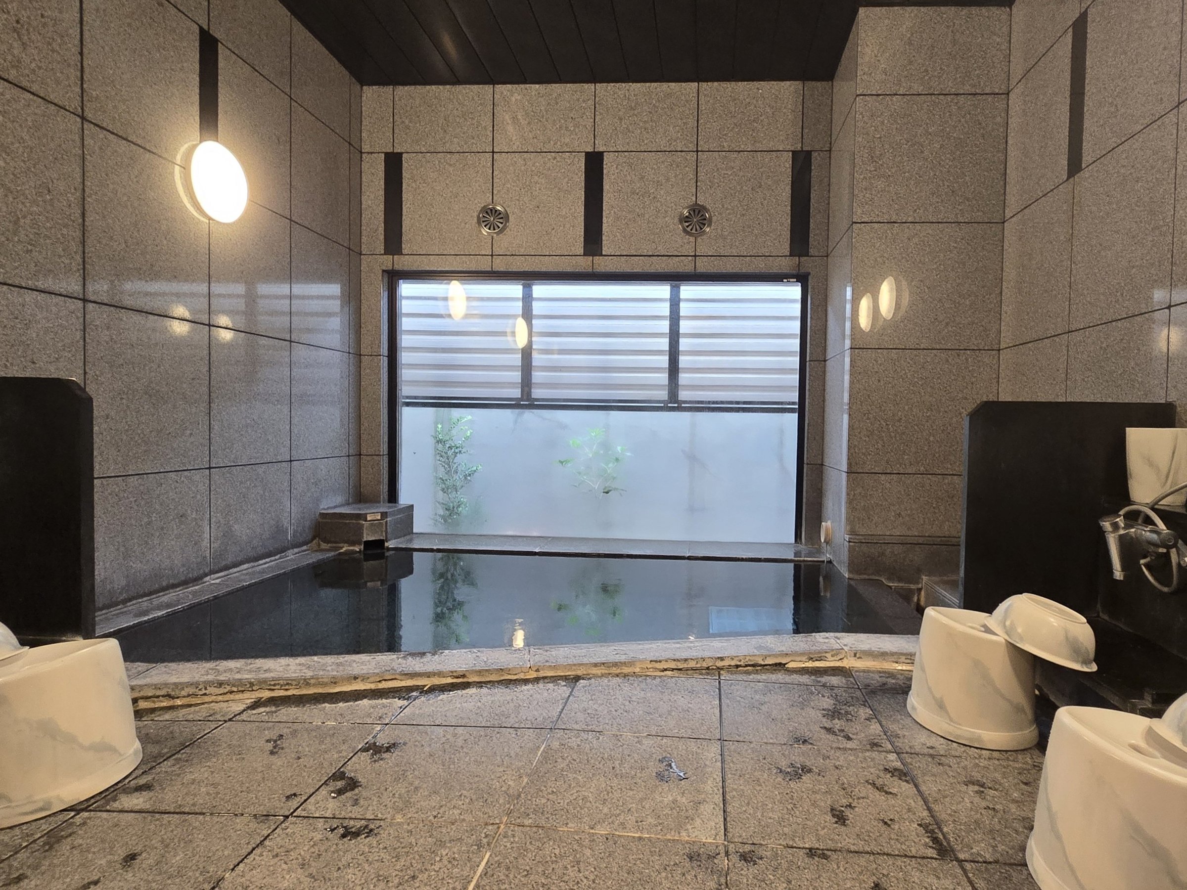 ���j���嗁�ꁄ���W�E���l�H����嗁��u���l�̓��v