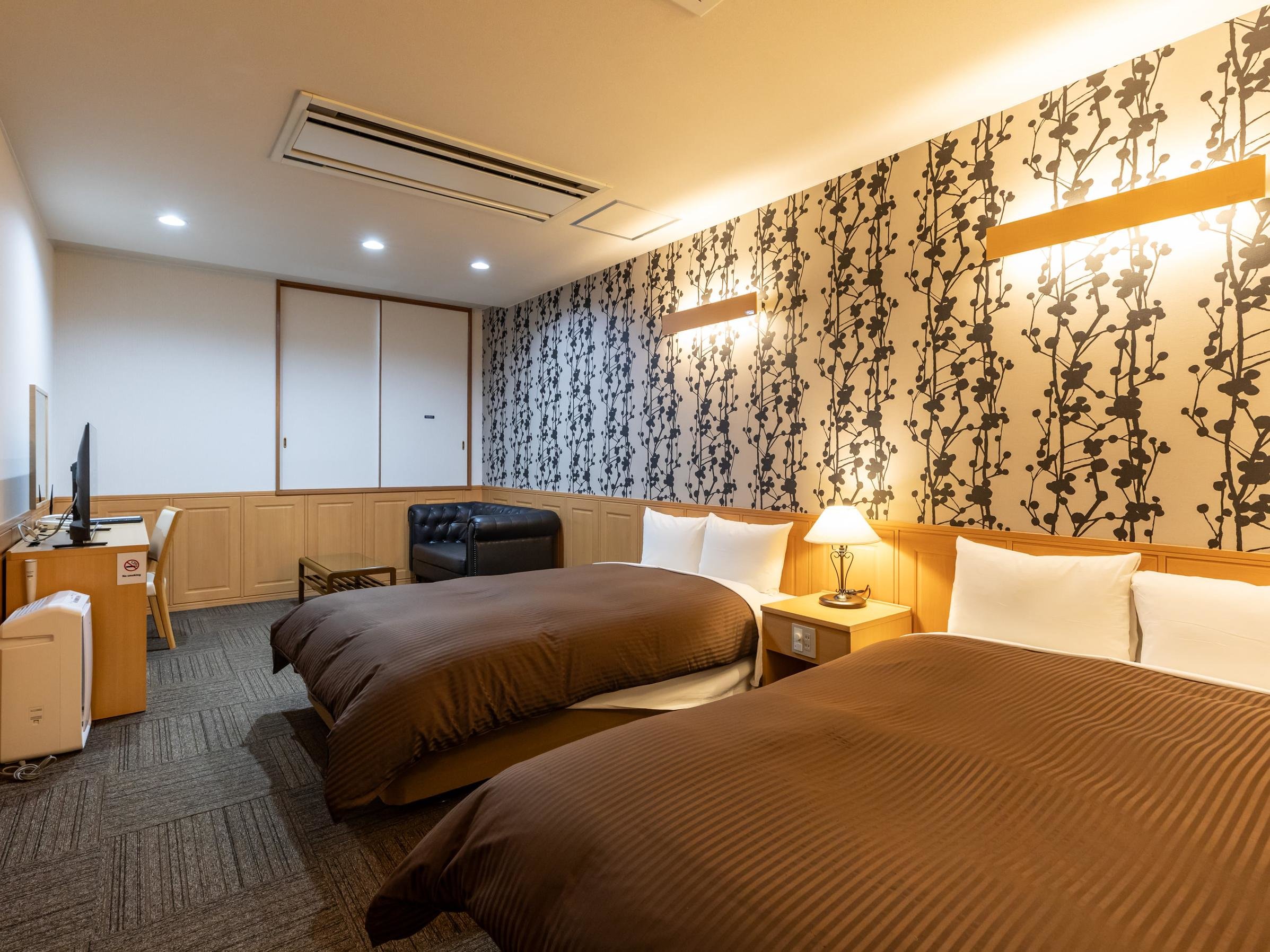 �y�։��z�X�^���_�[�h�c�C��