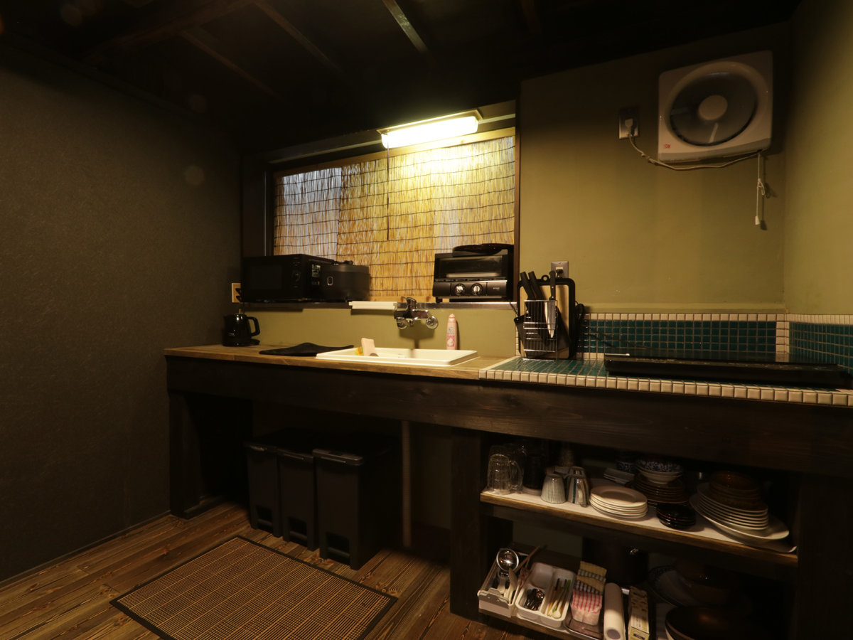 �{��_��K�̃L�b�`���͌y�������͈�ʂ�ł��邵�����肵���L�b�`���ł� *