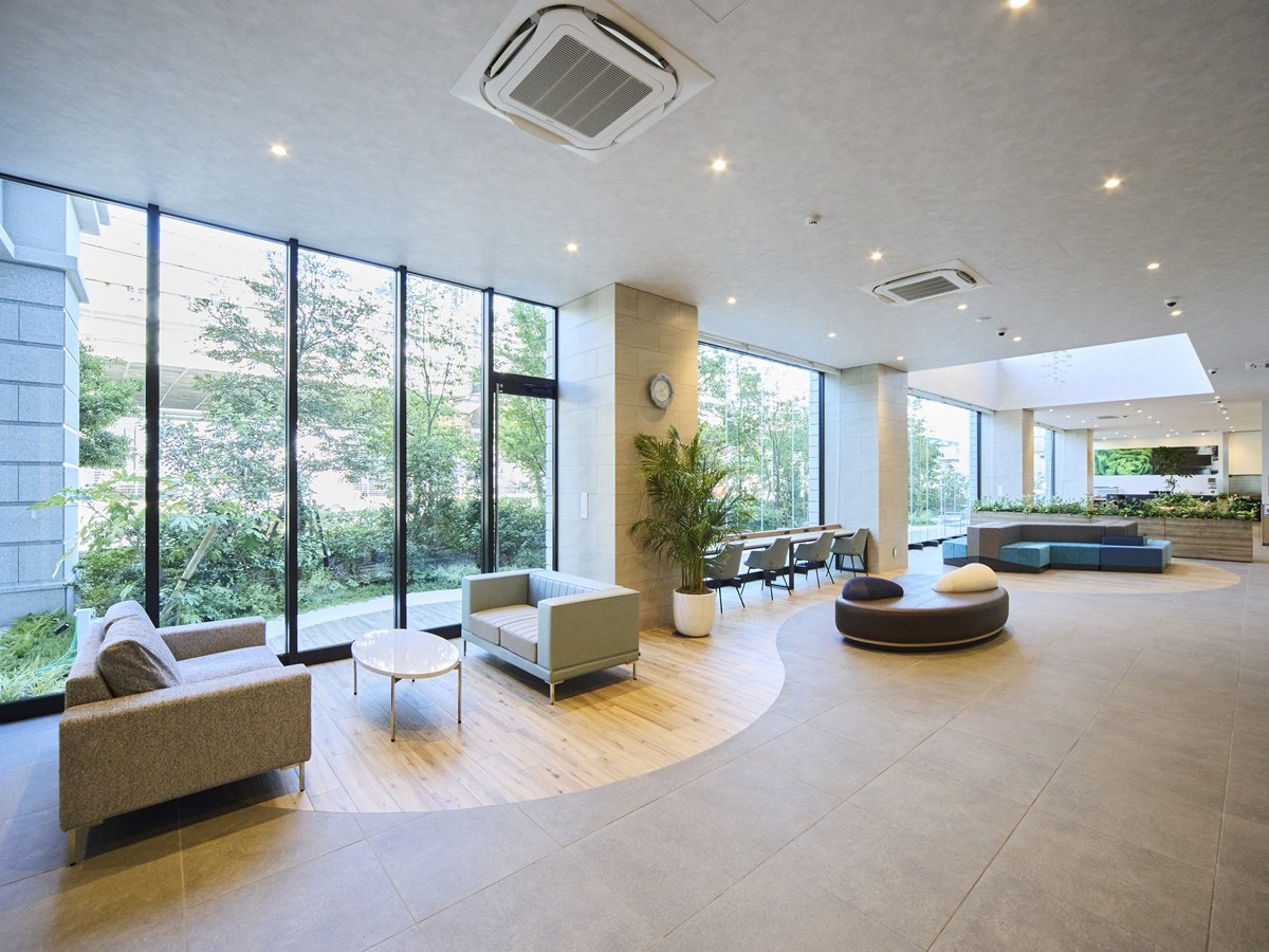 ���������炲�o���܂ŁA�S�n�悢���Ԃ����񋟂��郍�r�[���E���W