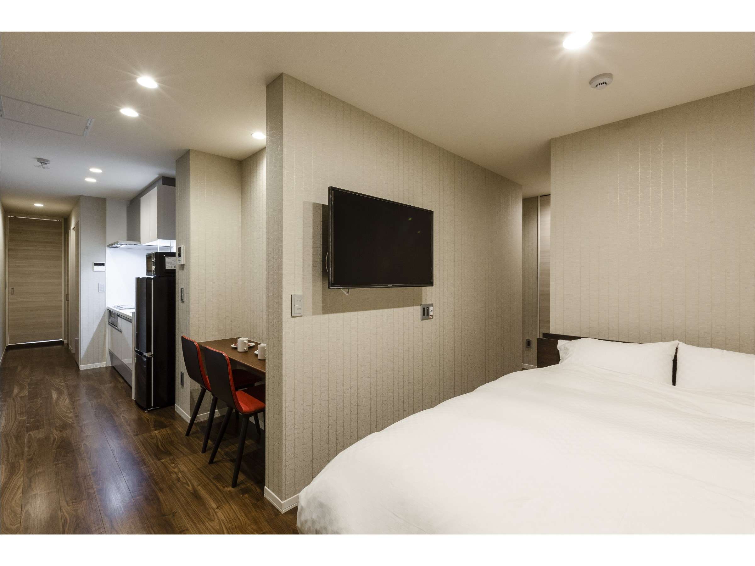 101�����p�Q�x�b�g�J�E���^�[�t���L�b�`���Ǌ|���e�[�u���t���e���r