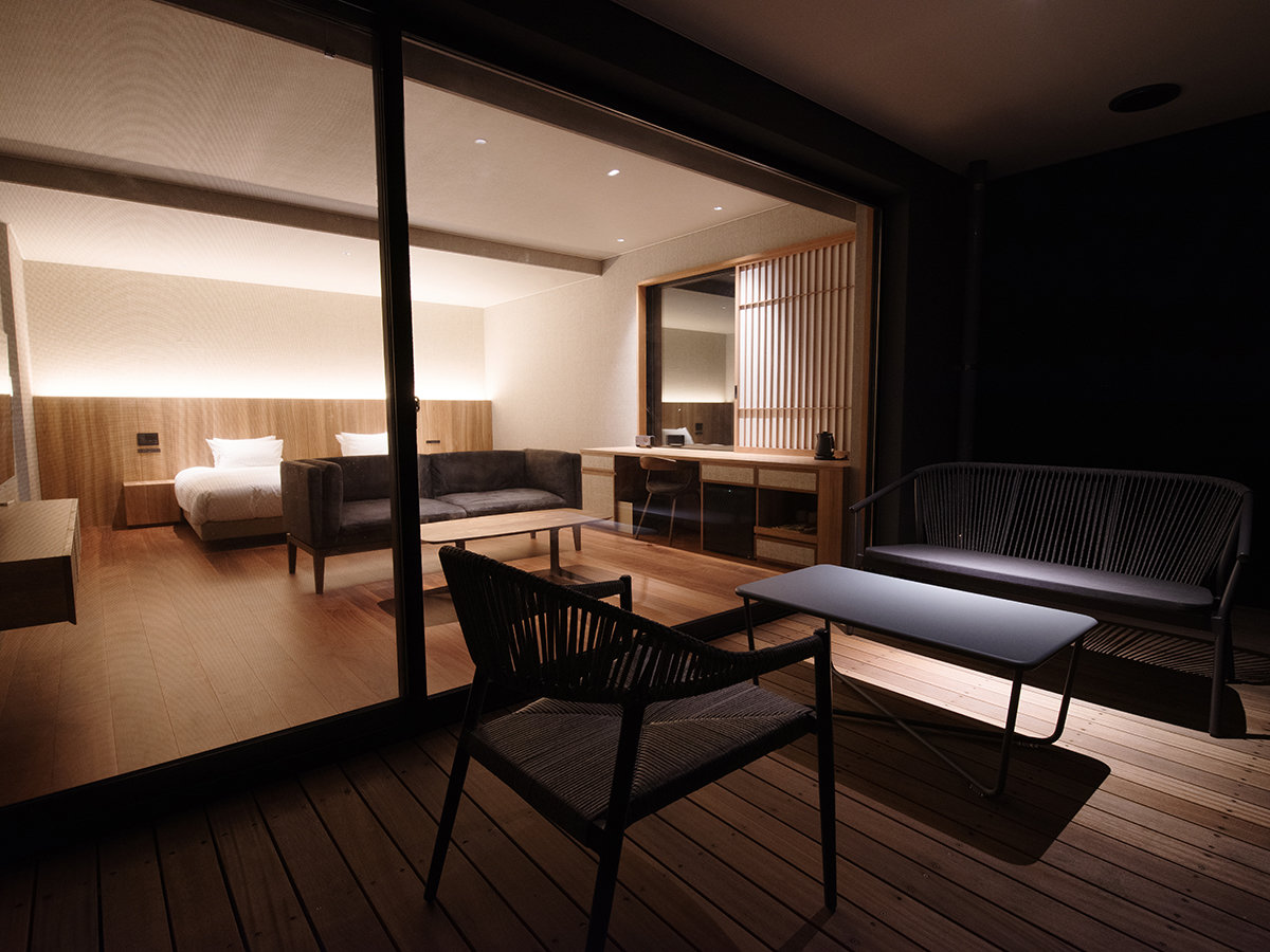 mGUEST ROOM^eXXC[gn 67
