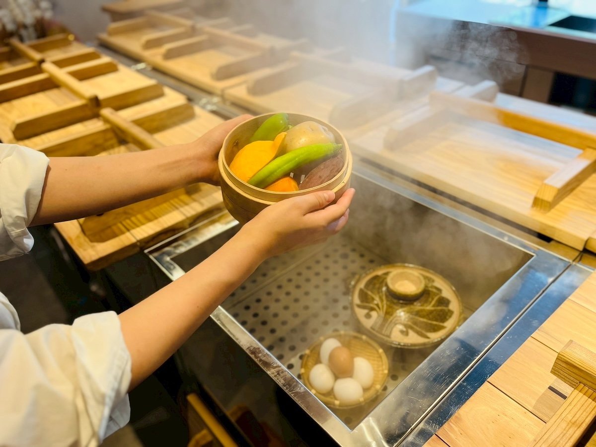 ����̕��C���������ĐH�ނ������グ��A�`���̒����@�u�n�������v