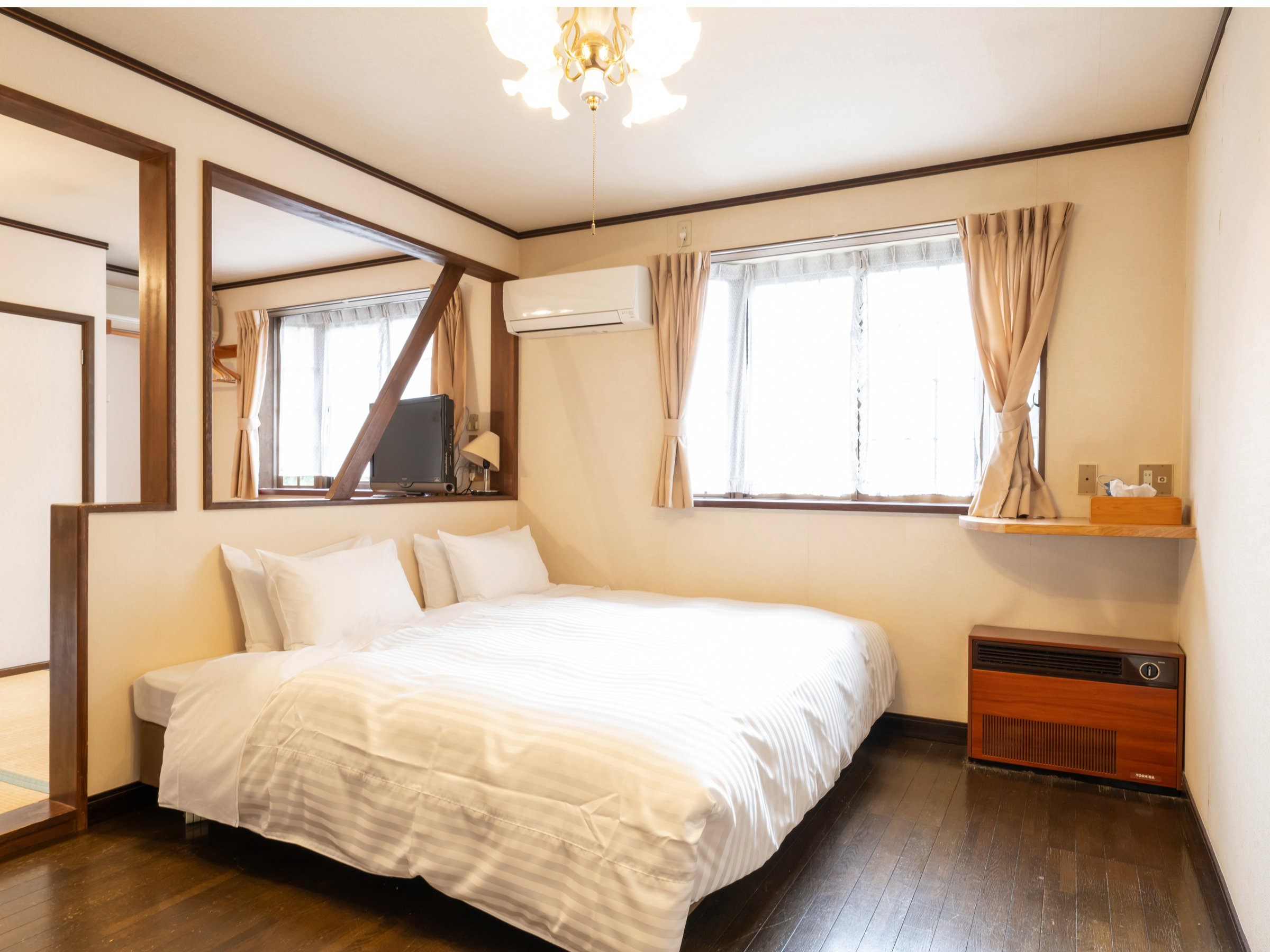 �y�����z�X�^���_�[�h�t�@�~���[���[���͐��x�b�h4��ƃ\�t�@�x�b�h1��ōő�5���l�܂ŏh���\�B