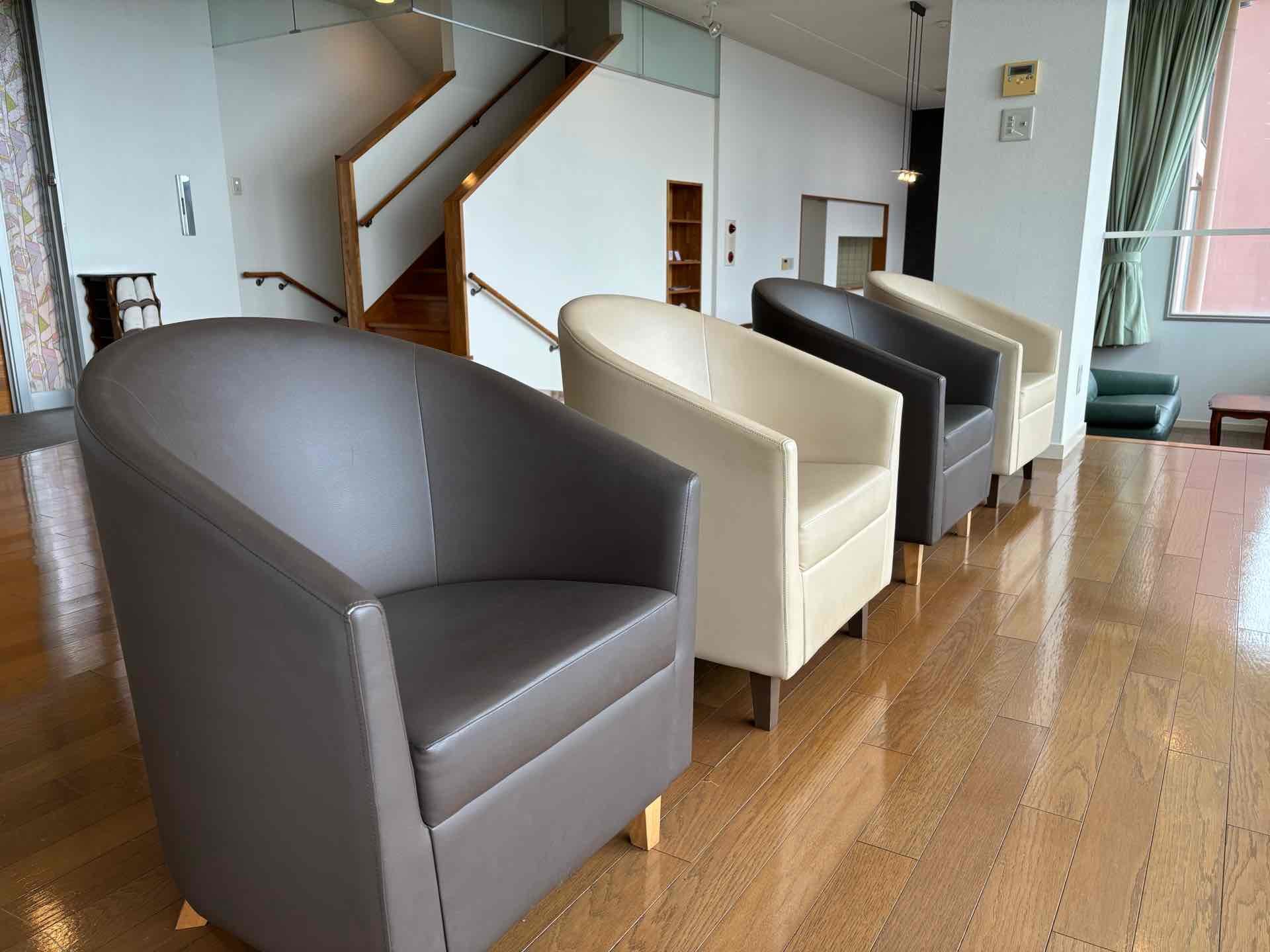 �PF_�G���g�����X�̈֎q����C�ƎR�̌i�F���L����܂�