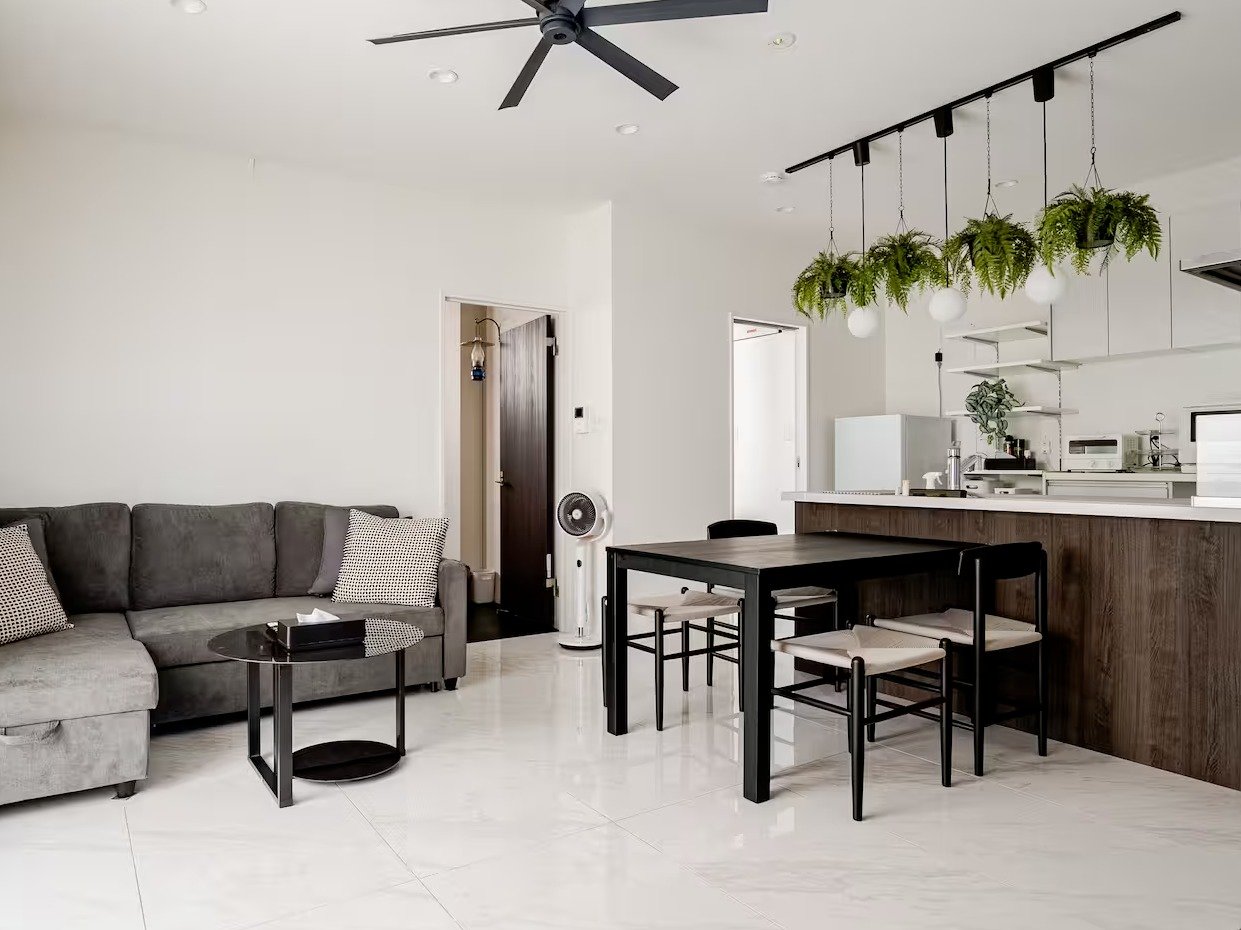 ���r���O