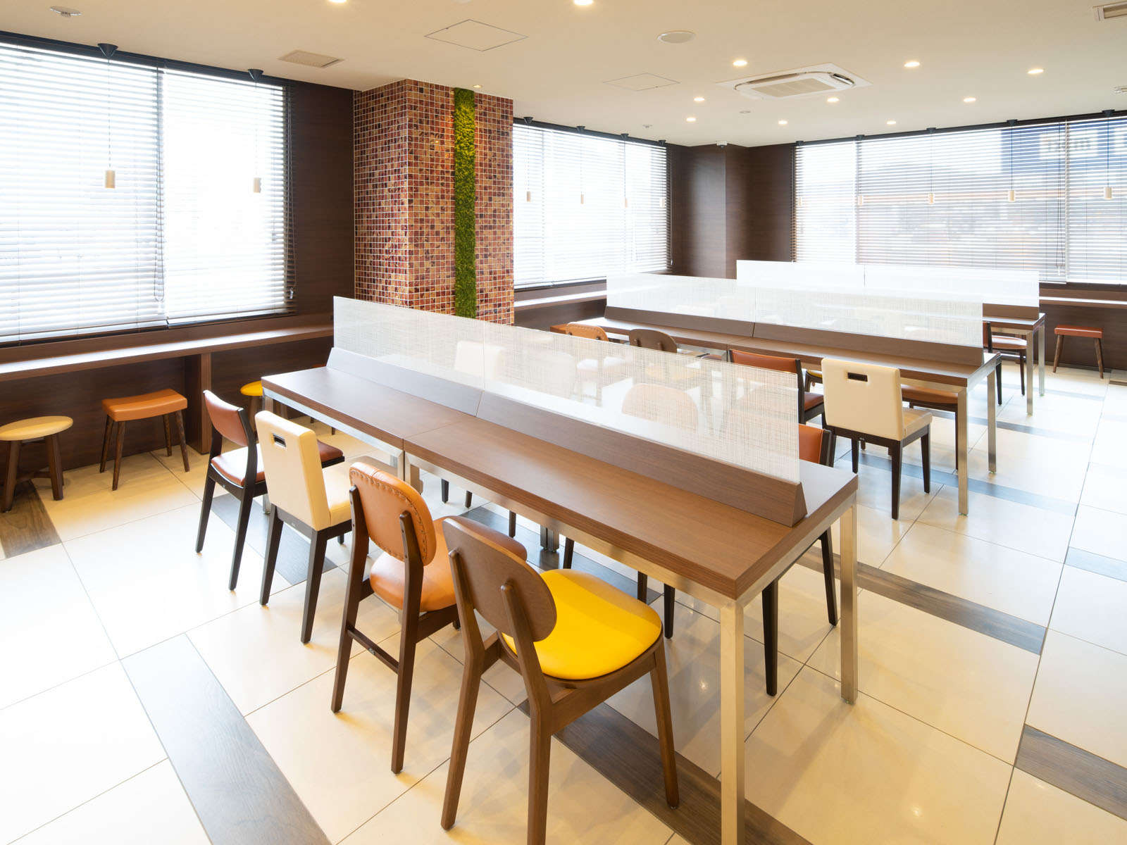 ���͒��H�̂��񋟏ꏊ�ƂȂ�܂��i�����j