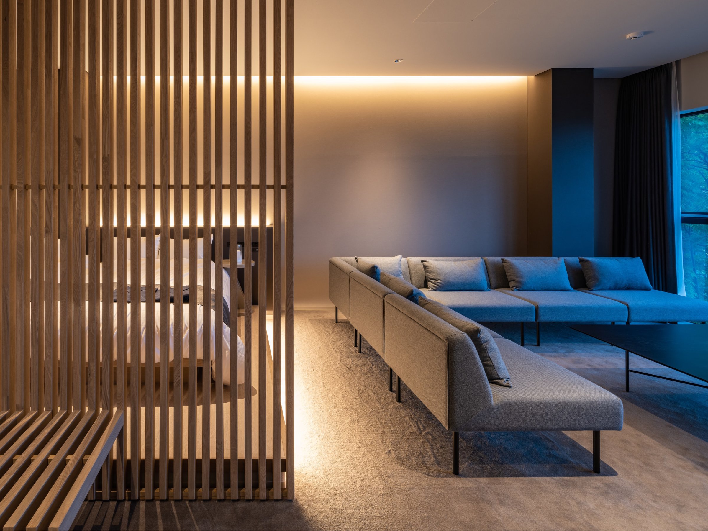 �m�X�C�[�g�n���r���O