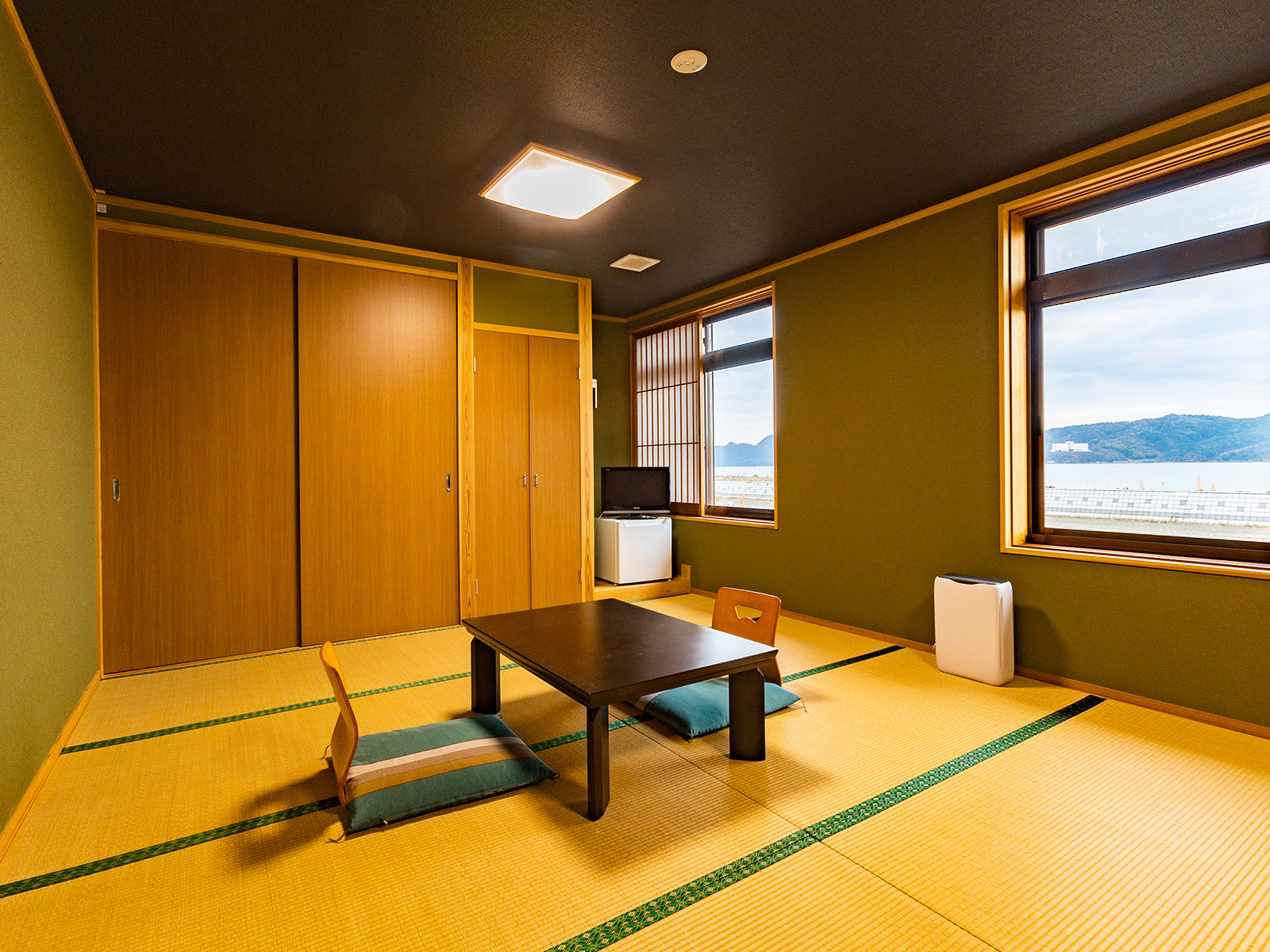 �y�a��12��1�K�z�I�[�V�����r���[�̘a���ł��B