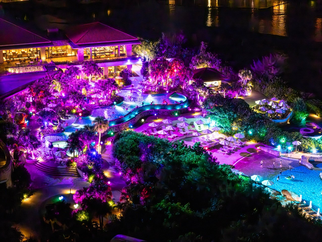 �����Ԍ��聄���z�I�ȃM�����N�V�[�s���N�ɕ�܂��u���Ǌ_�i�C�g�v�[���v