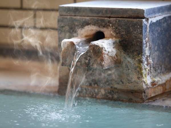 Hot Spring/����F��X�Ɨ����S���ł��������_����̌�����|�������ɂ����ґ�Ȃ����C�ł��B