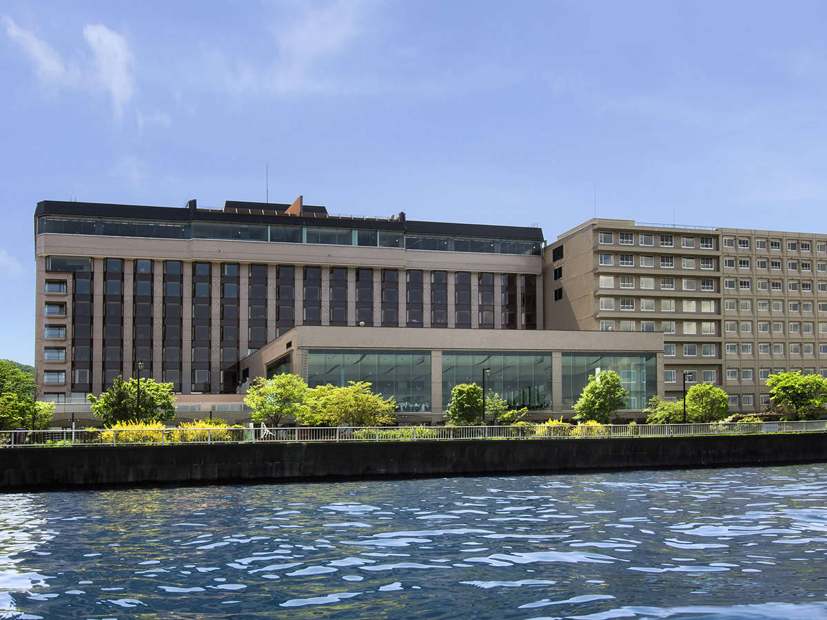 �y�O�ρz�������𗁂тċP���Ă̓���΁B