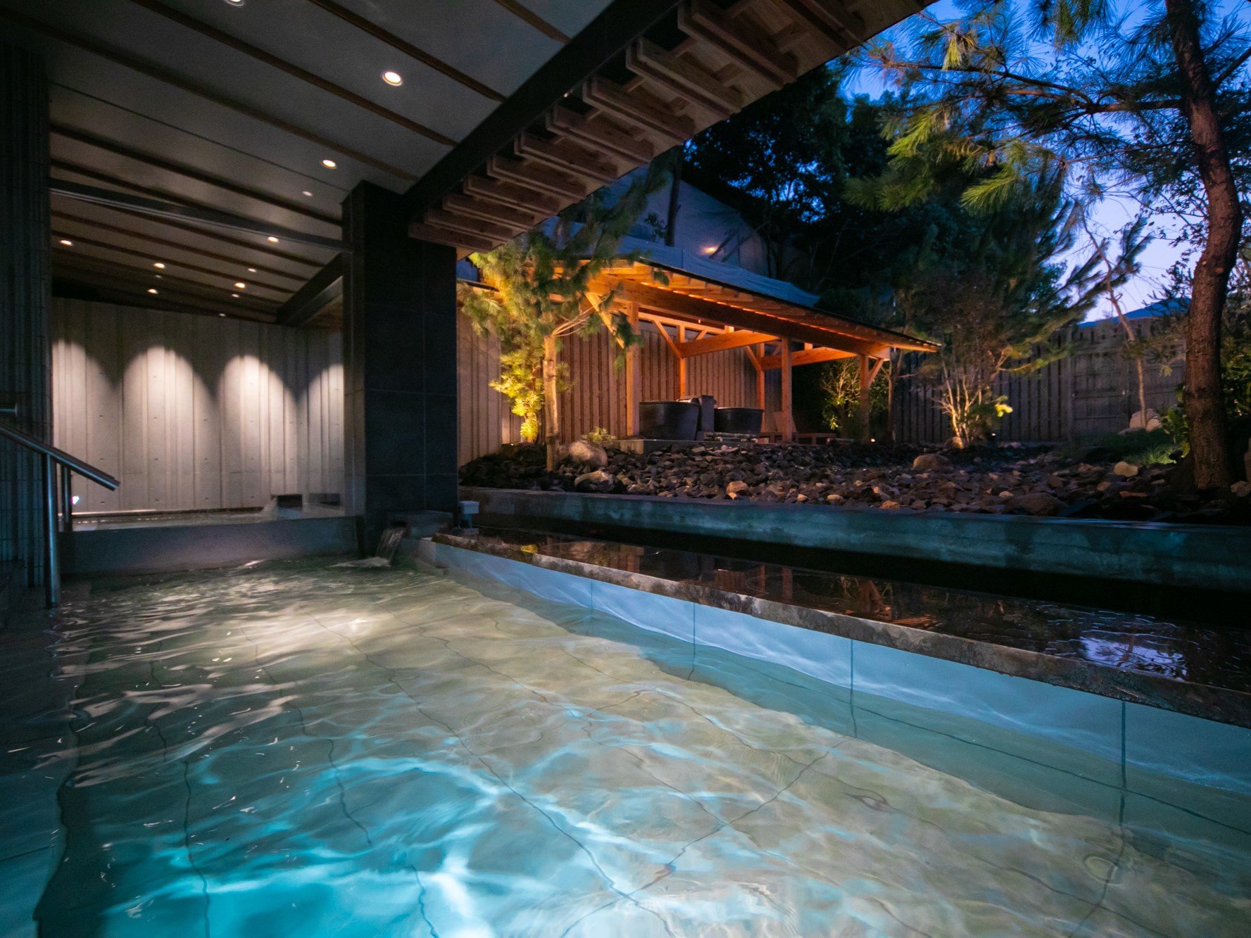 �O���[�v�{�݂̗��ًg�c���̑嗁��{�݁B�������T�ŗ��p�ł��܂��B�������e���Ȃǂ����p�ł��Ȃ���������