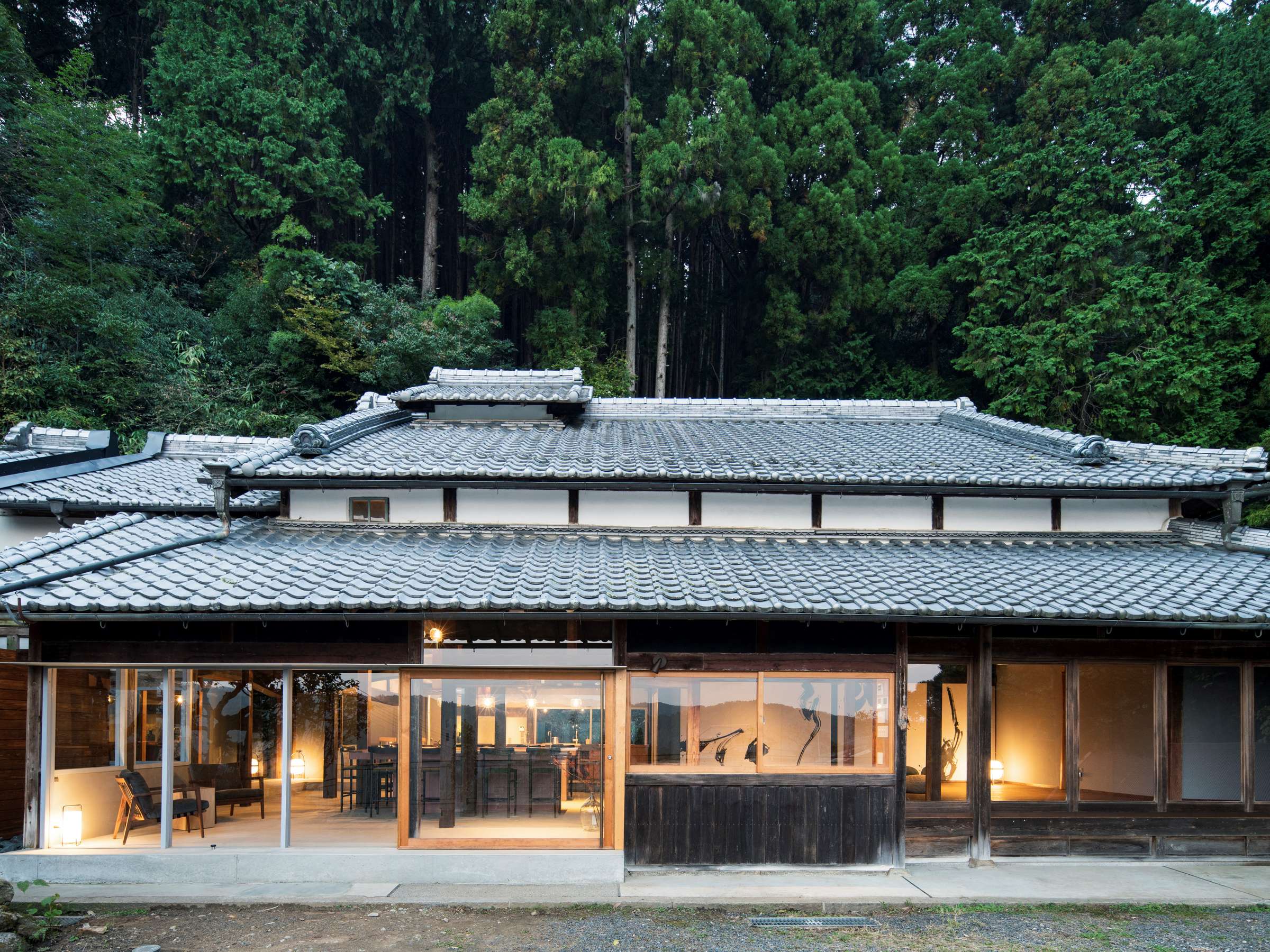 ���ʌ���