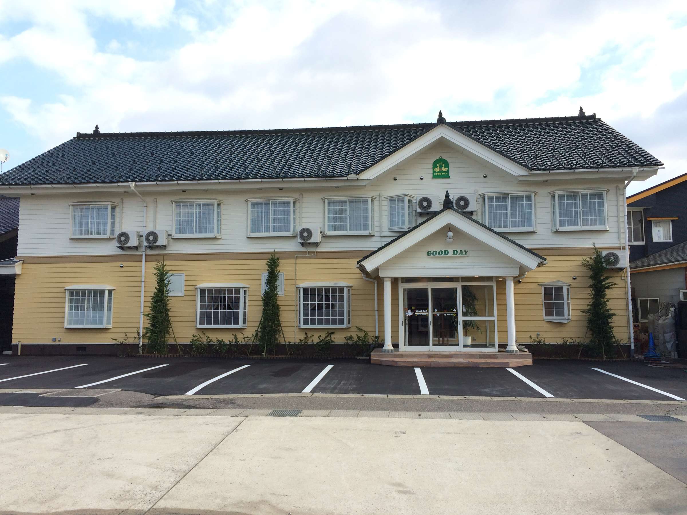 ���R�ŋC�܂܂ȃy���V�������z�e���ł���