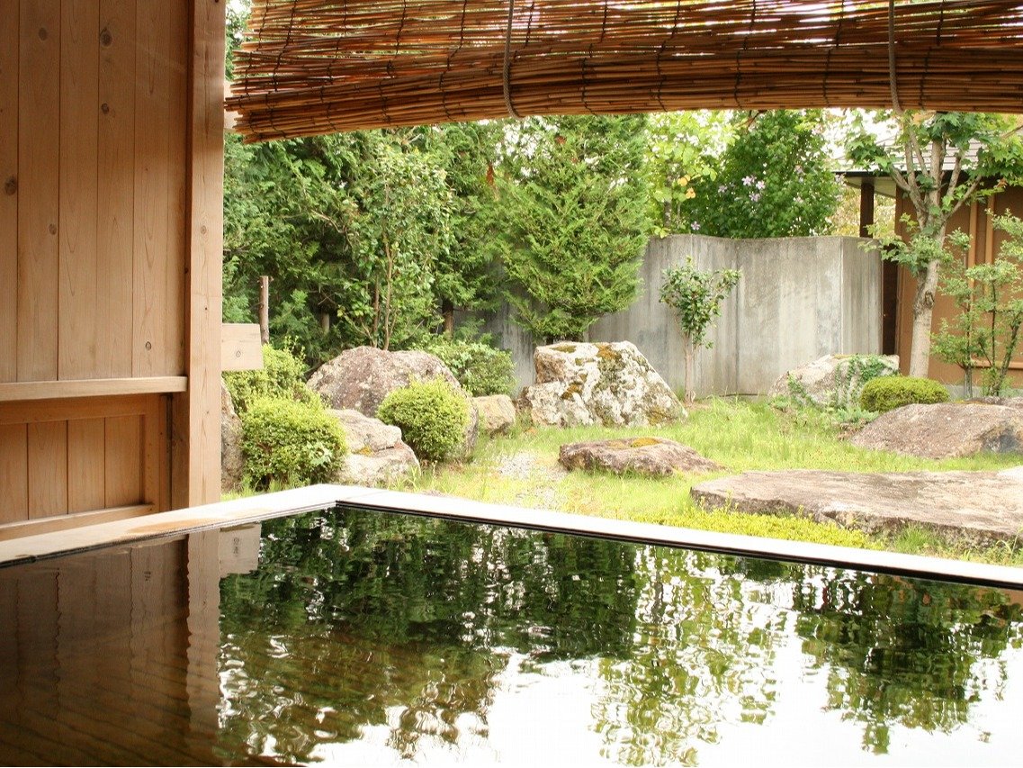 �j���p�I�V���C�i�O���C�j