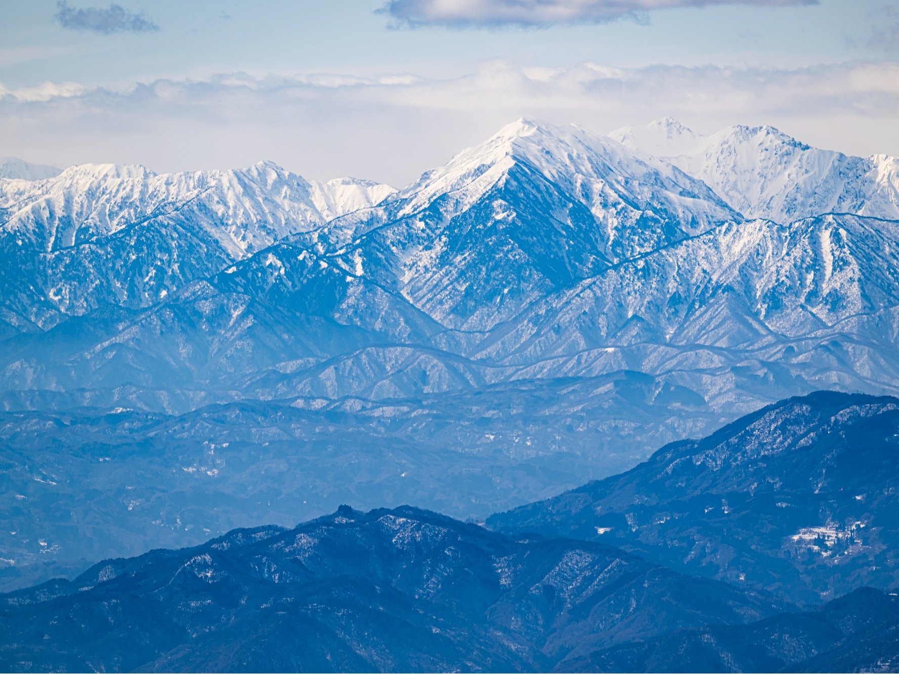 �~�̖k�A���v�X�A��̌i�ςƒ���s���ӂ̒��߁�