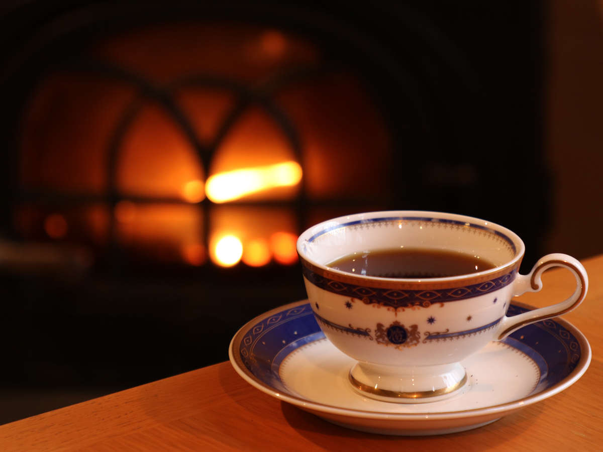 �g�F�̂���_�C�j���O�ł������R�[�q�[�^�C����