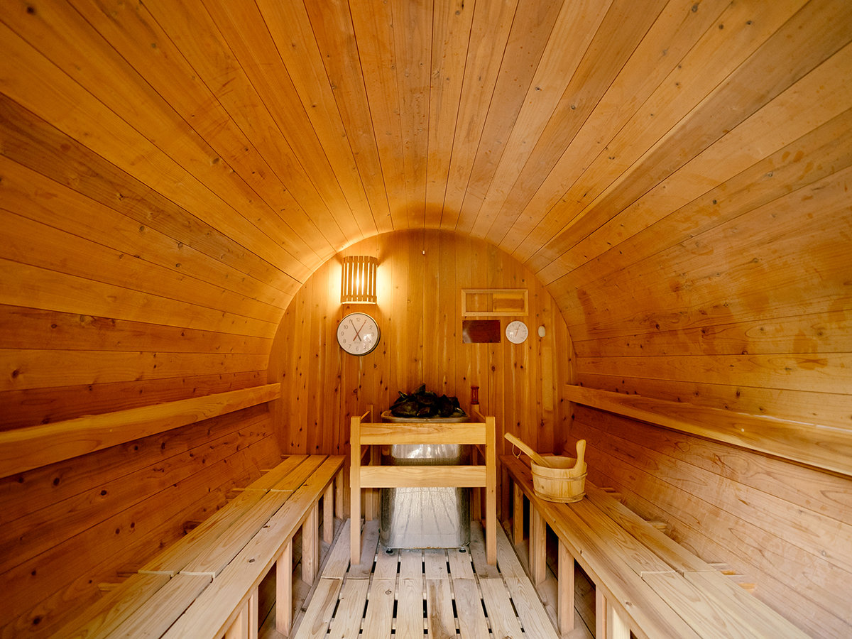 �y���m���z�m�o�����T�E�i�n �t�B�������h���ǂ̖{�i�o�����T�E�i�B�����C��ƂƂ̂��X�y�[�X�������߂���