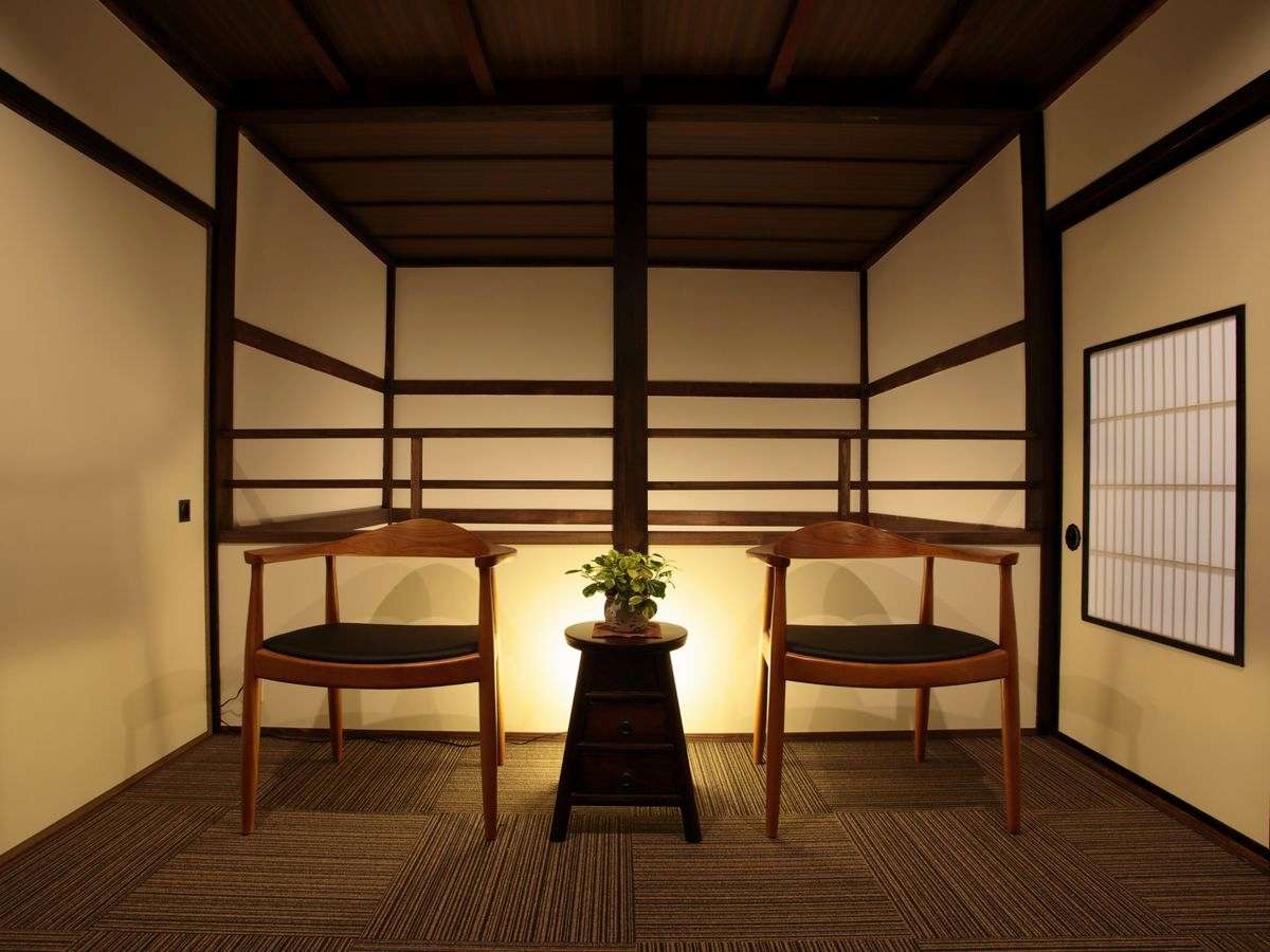 �K�i���オ�����Ƃ���ɂ���Q�K�̃z�[���͐������łP�K�ƂȂ���A��Ƃ�̋�ԂƂȂ��Ă��܂��B