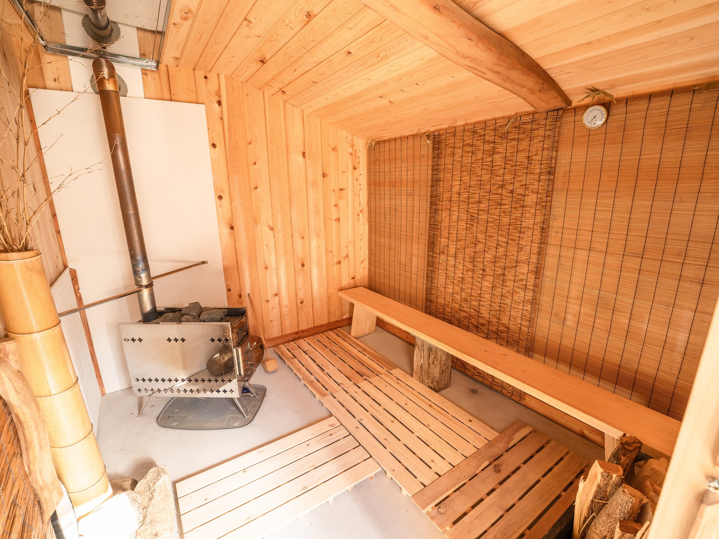 �����C�E�V�����[�����̐d�T�E�i�B���E�������\�ł��B