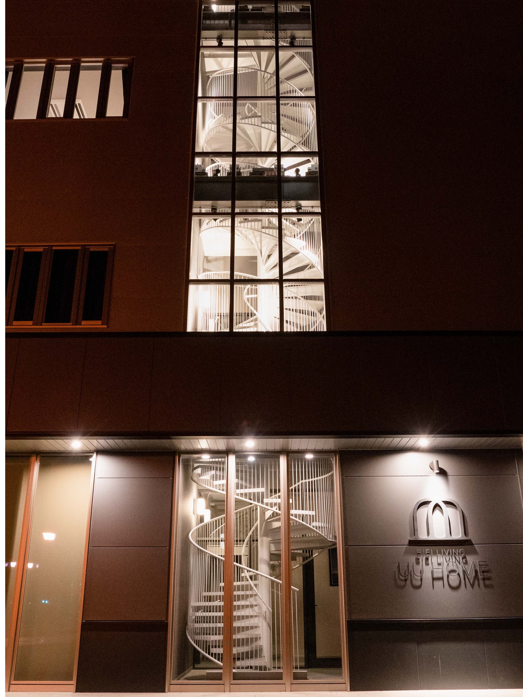 �G���g�����X