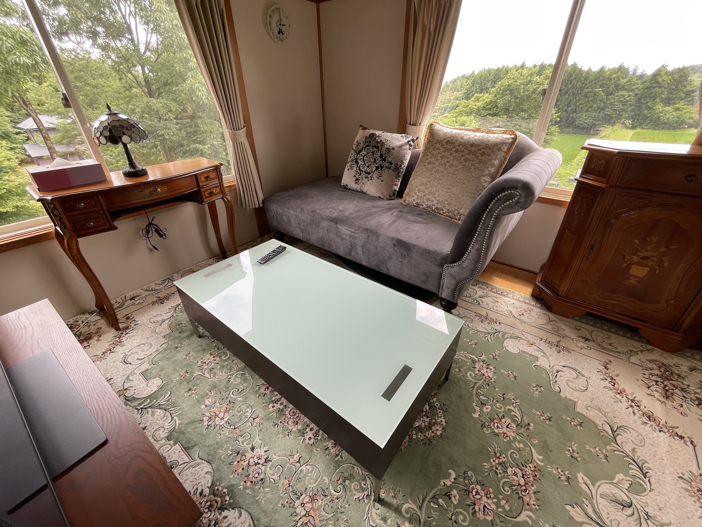 SALTA LIVIVG ROOM