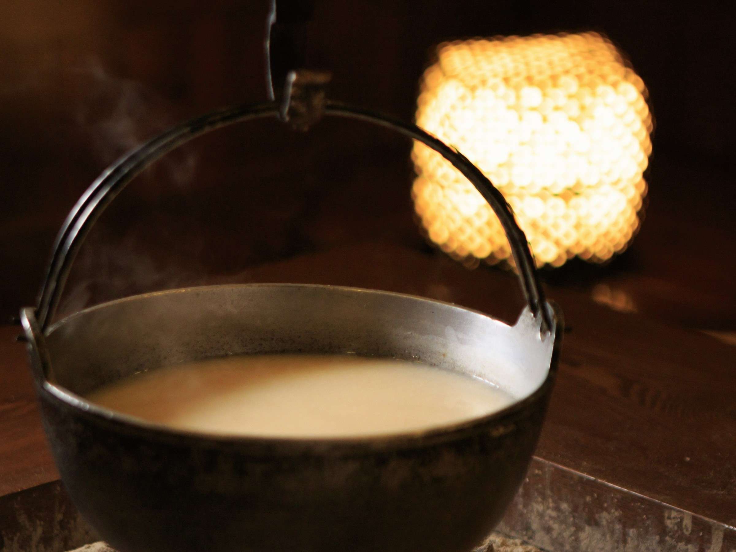 �y�����Ղ����z�~�͉������Î�