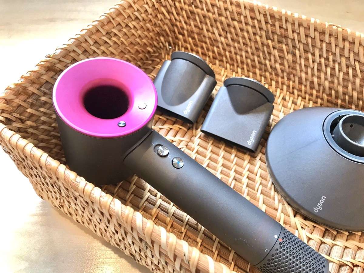 qݔ DysonА wAhC[ SĂ̋qɂpӂĂ܂B