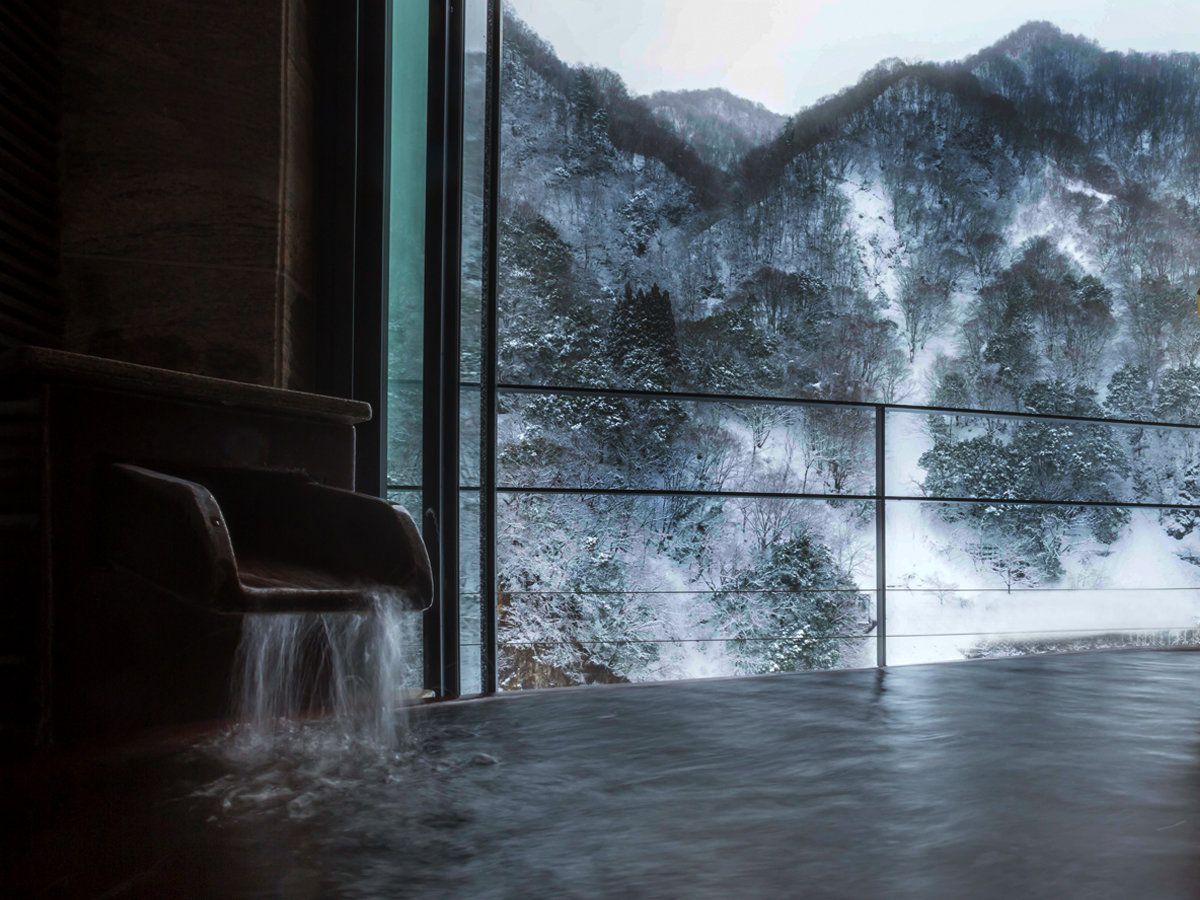 �y���j���[�A���I�[�v���z���n��̂悤�ȓ~�̋��J�B���Ȃ������̐�i����B