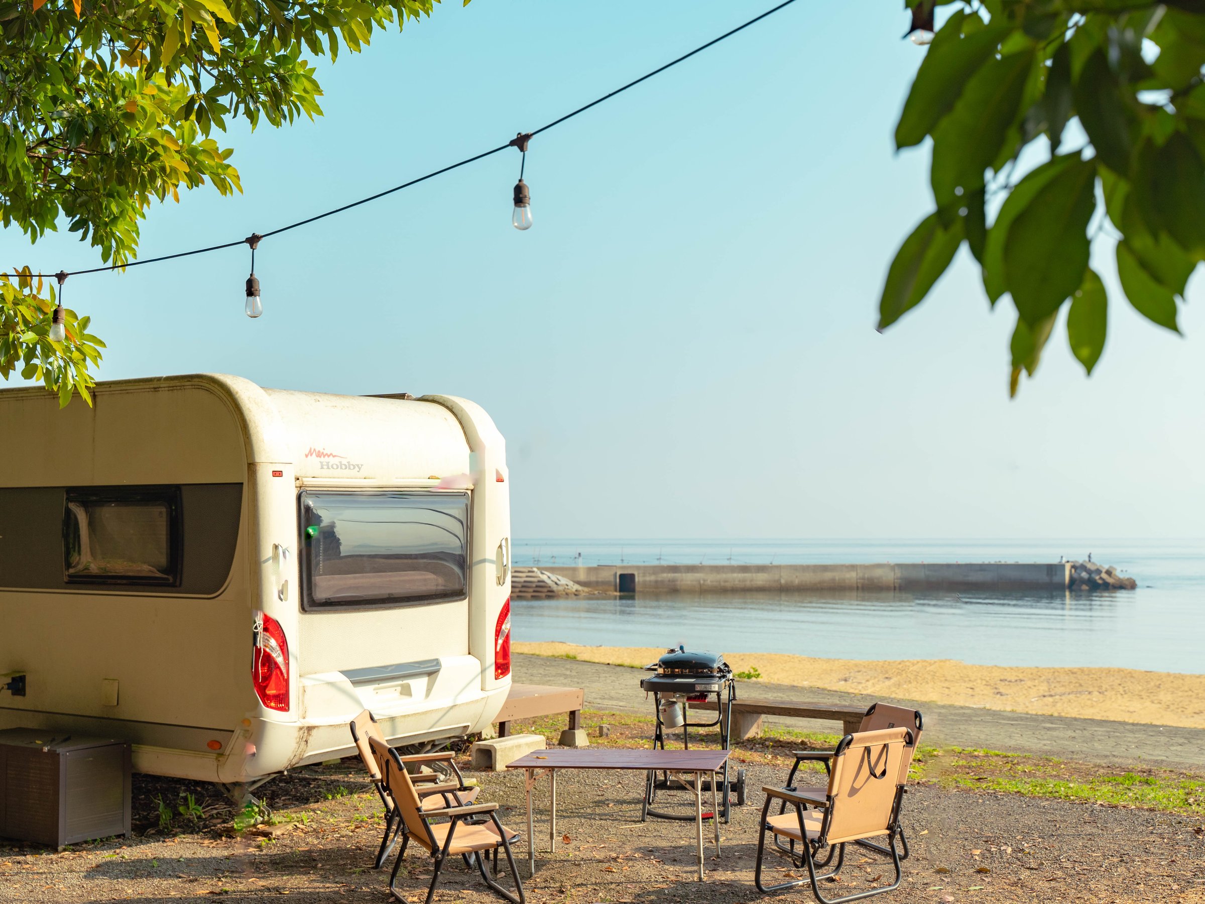 海が目の前のコンパクトトレーラー