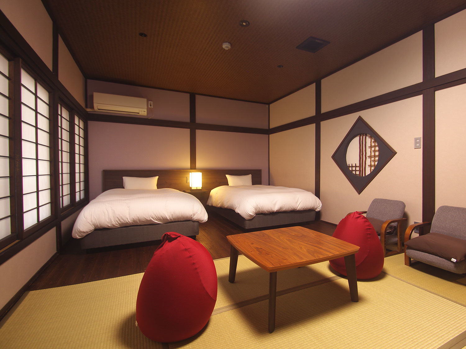 E�EROOM