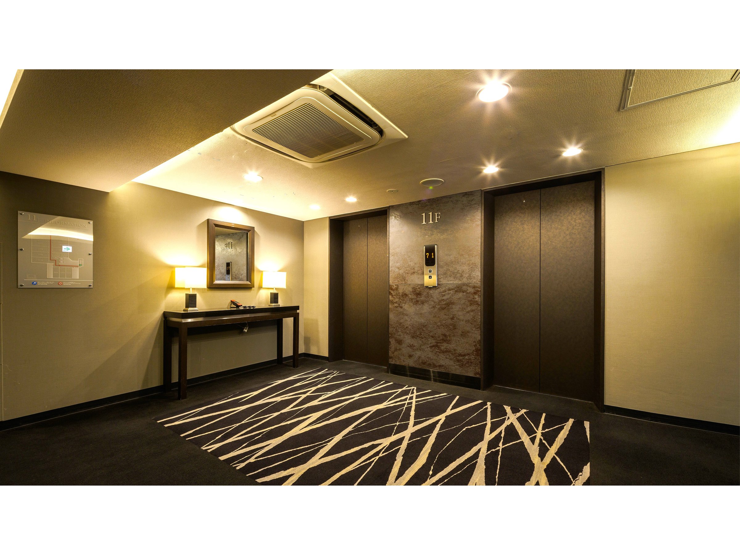 �G���x�[�^�[�z�[��