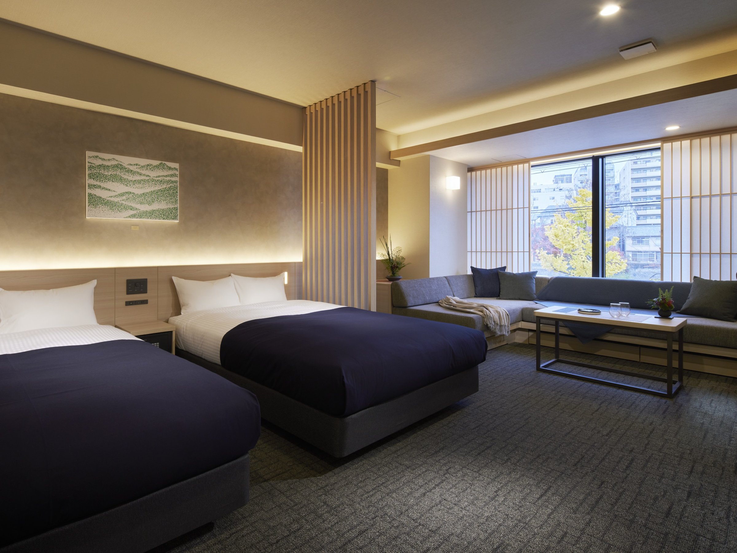 Superior 4 Beds River view