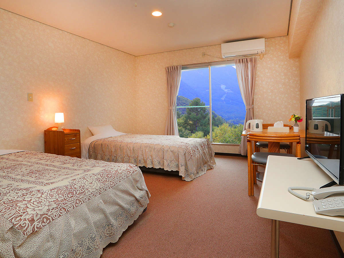 *mcC/oXgCt̂ňS̊Oɂ́A~͔̐EL܂I