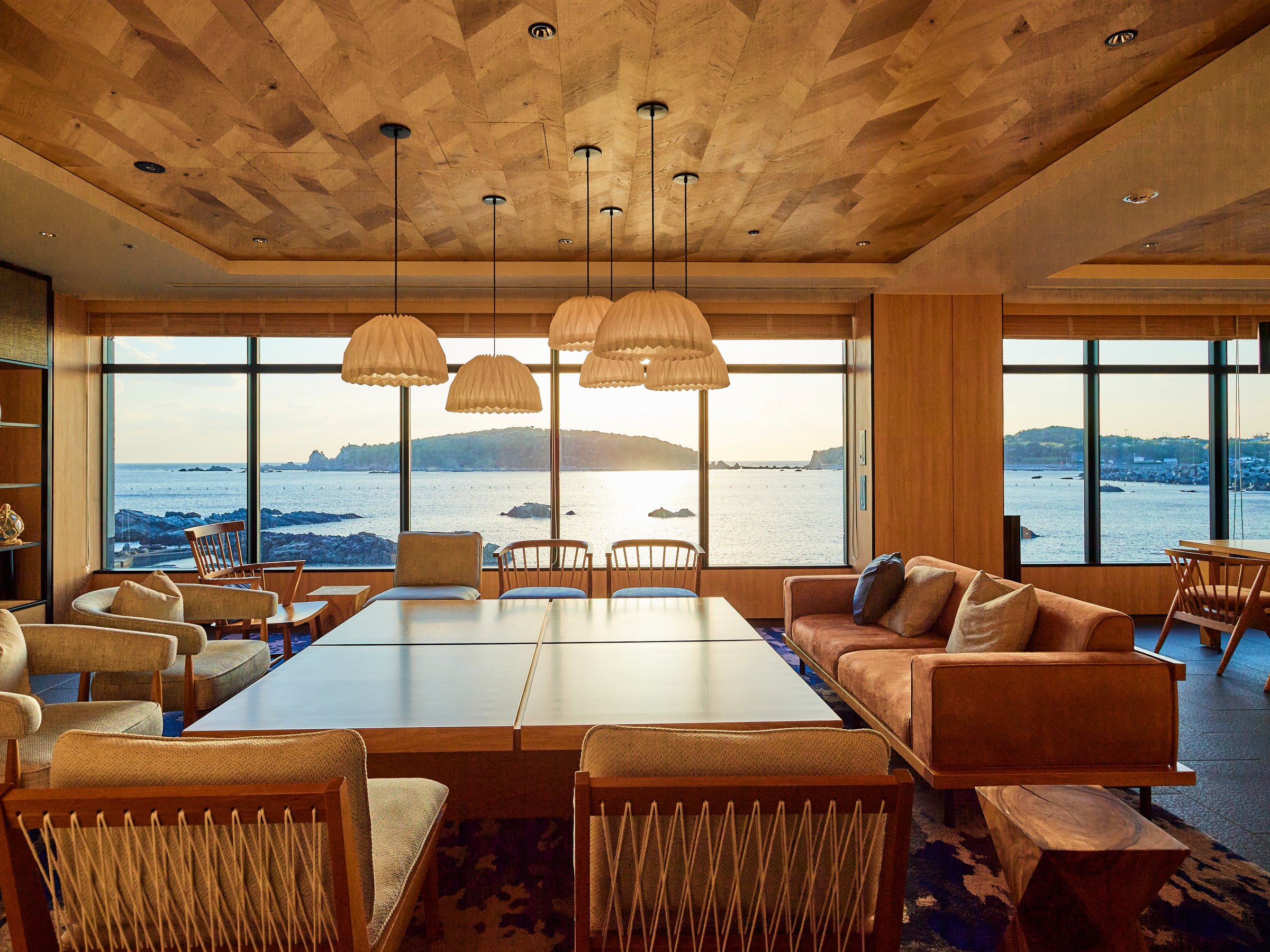 ���E���W�F�����m��]�݁A�J�������ӂ�郍�r�[���E���W�B