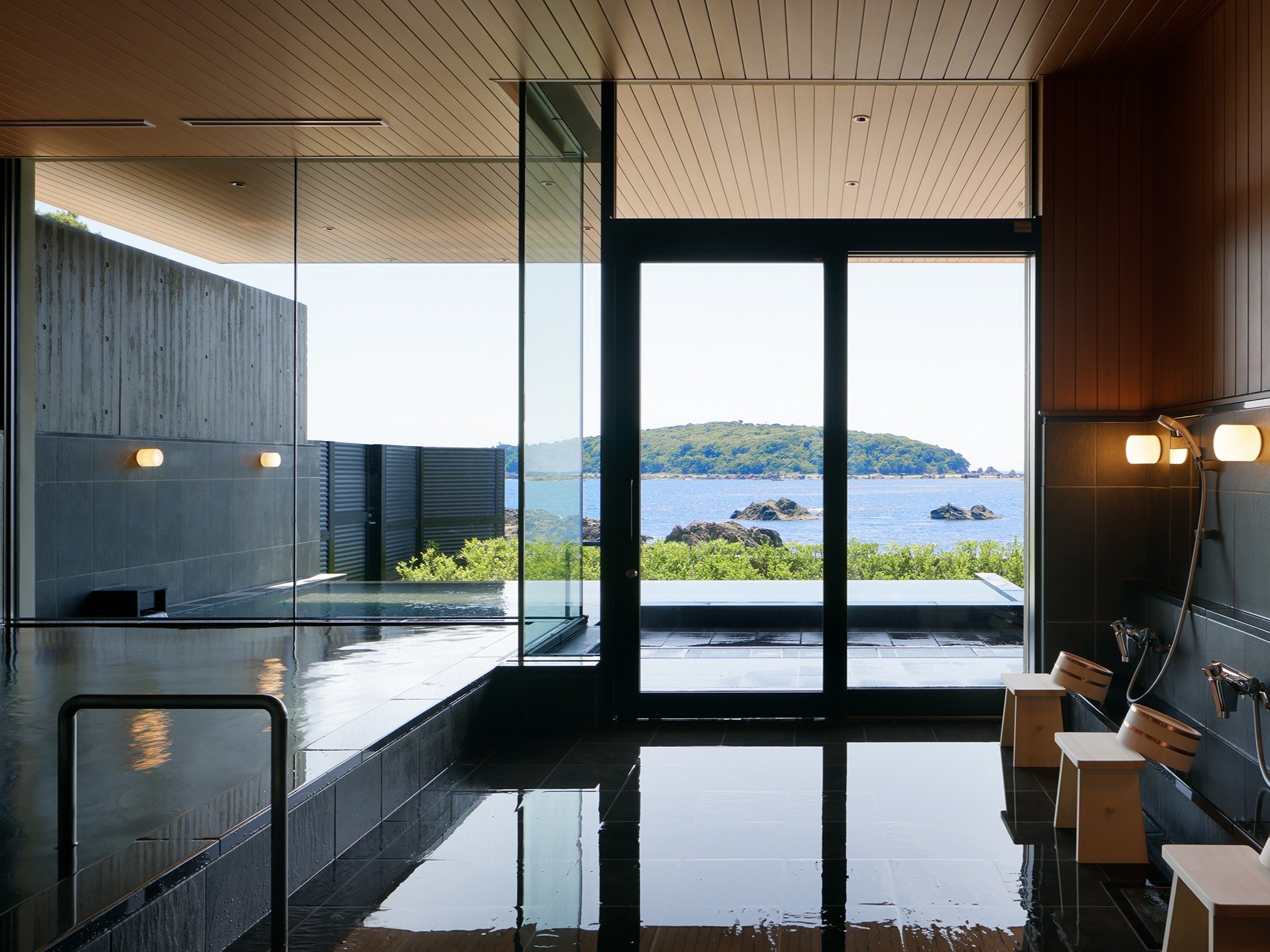 �n��1�K�@���̉w����{�݁u�]�C�̂�v