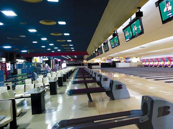 ���L���s�̃{�E�����O��@��΃{�[��