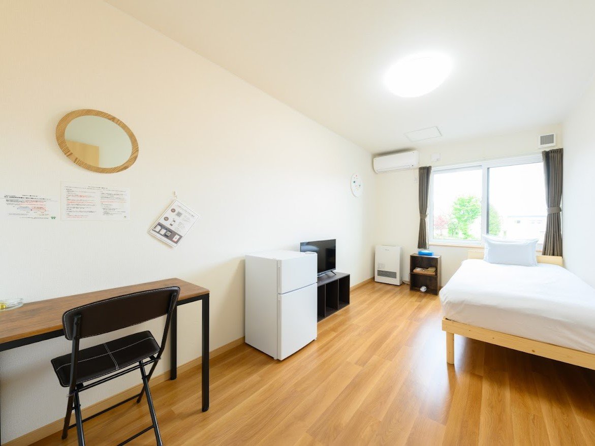 �X�}�[�g�e���r�E�f�X�N�E�①�ɂ����p�ӁB���K�ɂ��߂�������������悤��g�[���������Ă���܂��B