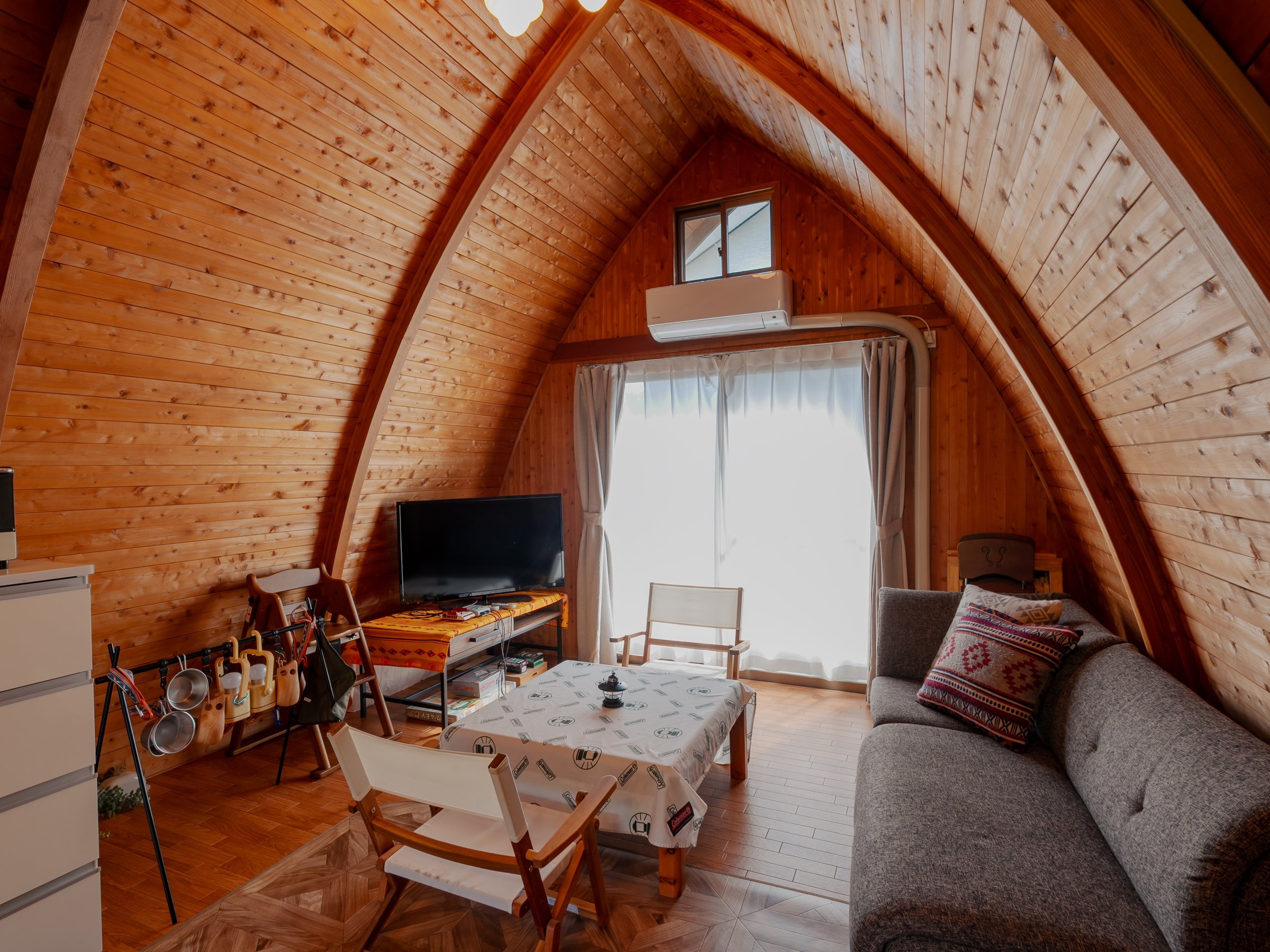 ���r���O