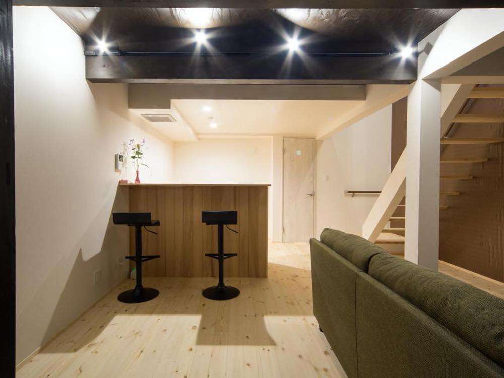 ���r���O�B�J�E���^�[�L�b�`��������܂��B