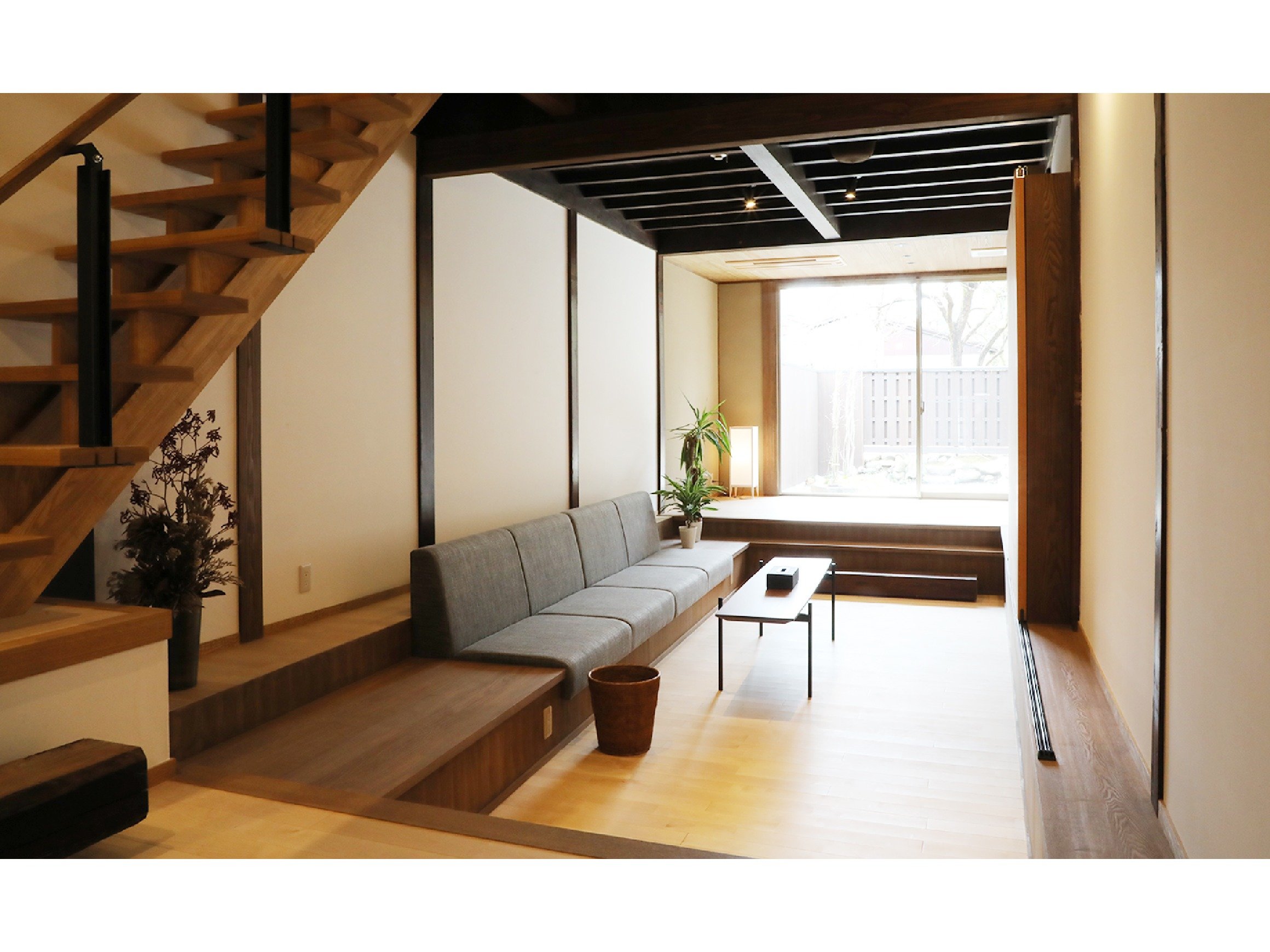 �����Ⓦ1F���r���O