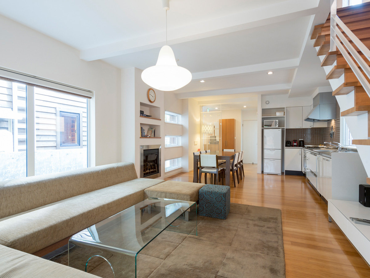 �E�y���r���O�z�_�C�j���O�Ɖ����тōL�X�B�݂�ȂŏW�܂��Ċy�����c���̎��Ԃ����߂�����������