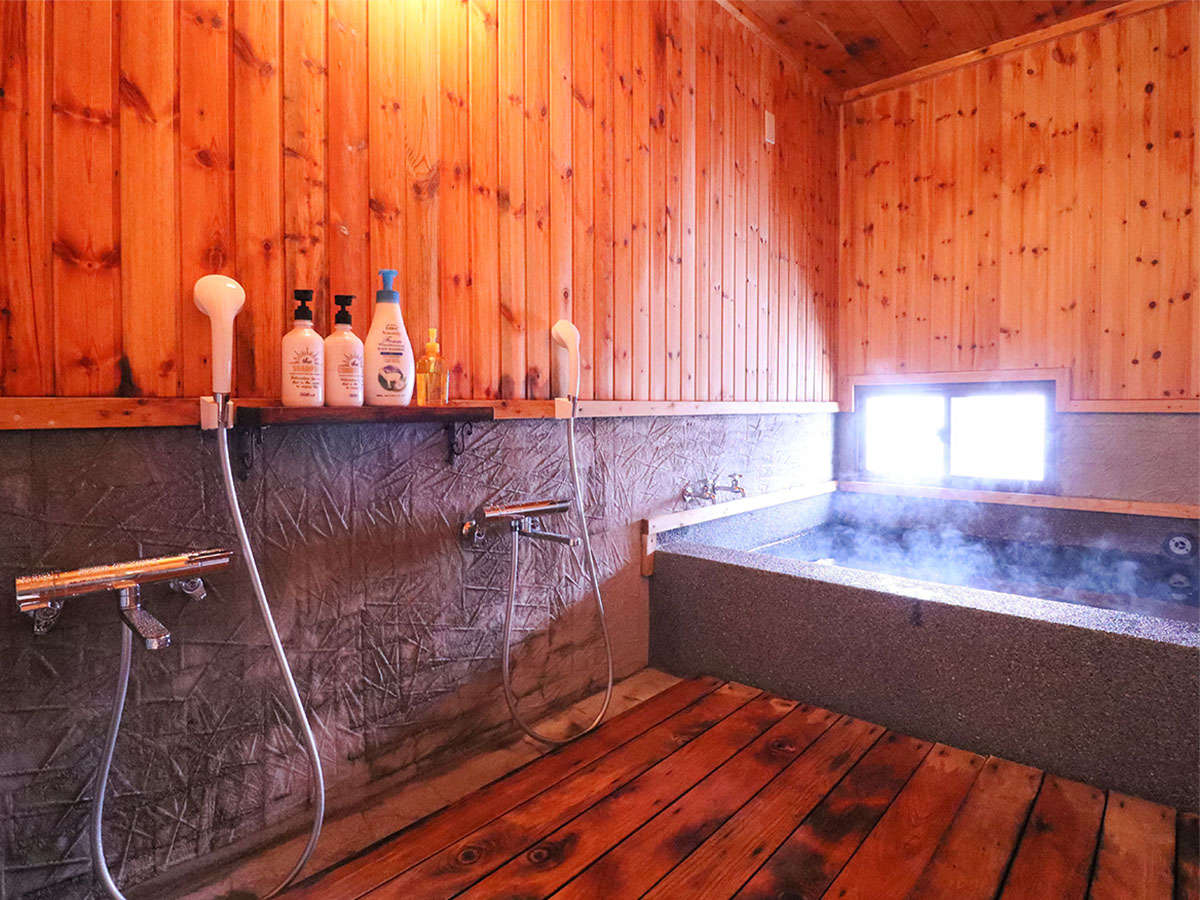 �E�������C�����{��1�K�ɂāA�O�؂�����L�X�Ƃ��������C�����p��