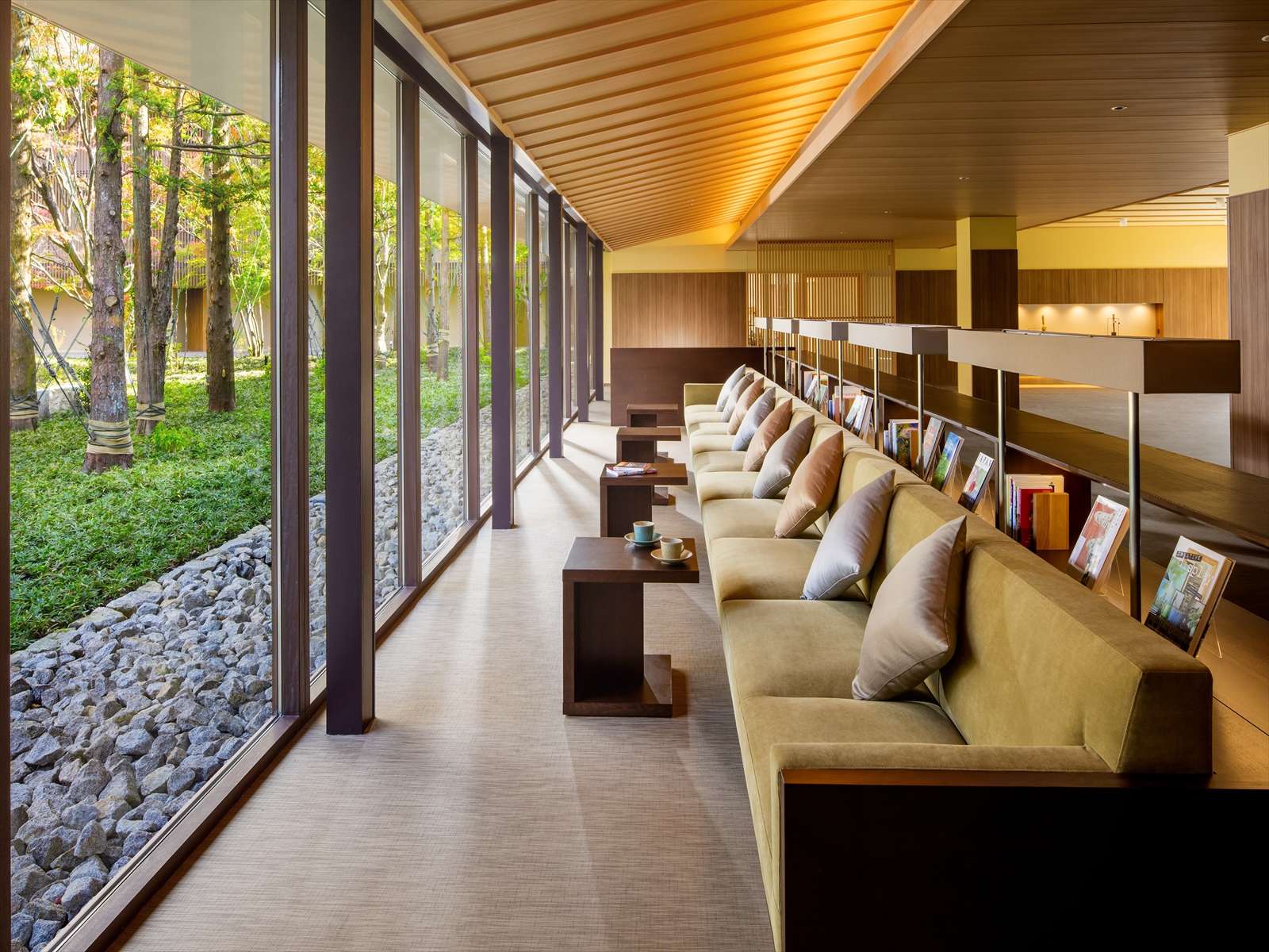 �y�g���x�����C�u�����[�z�v�q�ẴJ�b�v�ŃR�[�q�[�E�g���������R�ɂ��y���݂��������܂��B