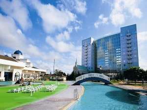 ���O�o�i�i�v�[���ƃz�e���O��